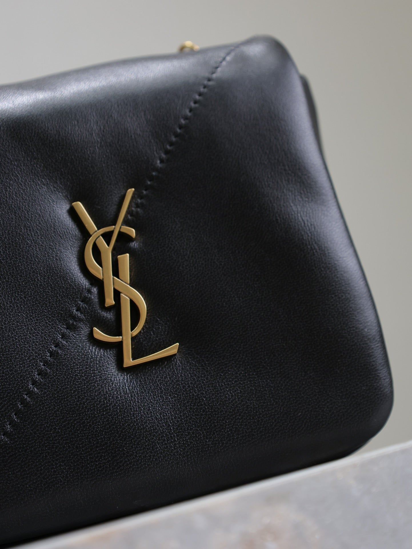 SAINT LAURENT YSL 25S JAMIE CUBE 16 IN BLACK CALFSKIN