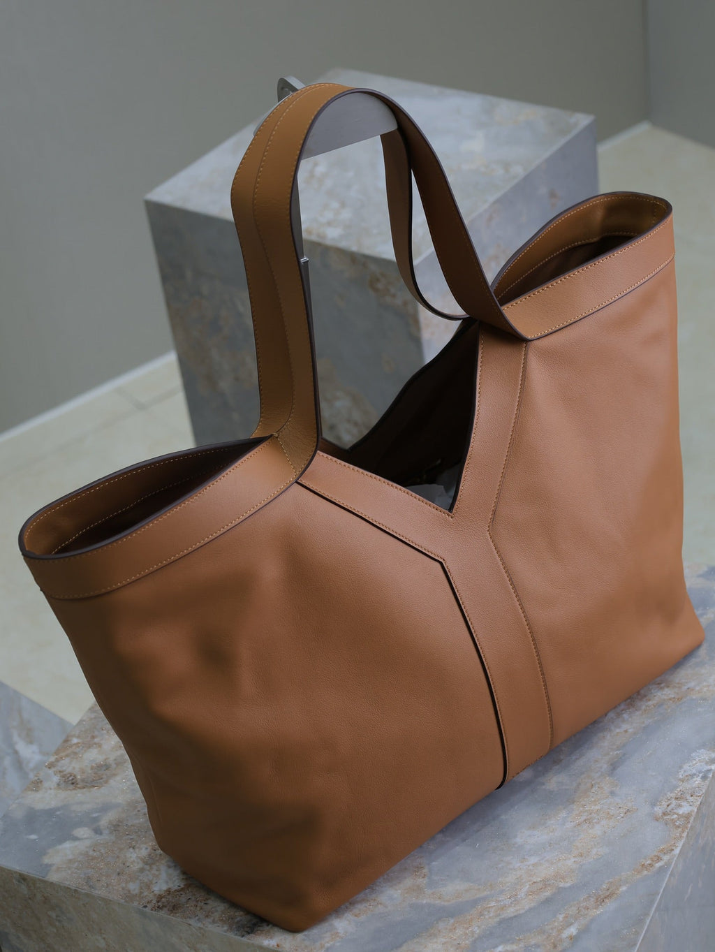 SAINT LAURENT TOTE BAG 50 IN CINNAMON BROWN CALFSKIN