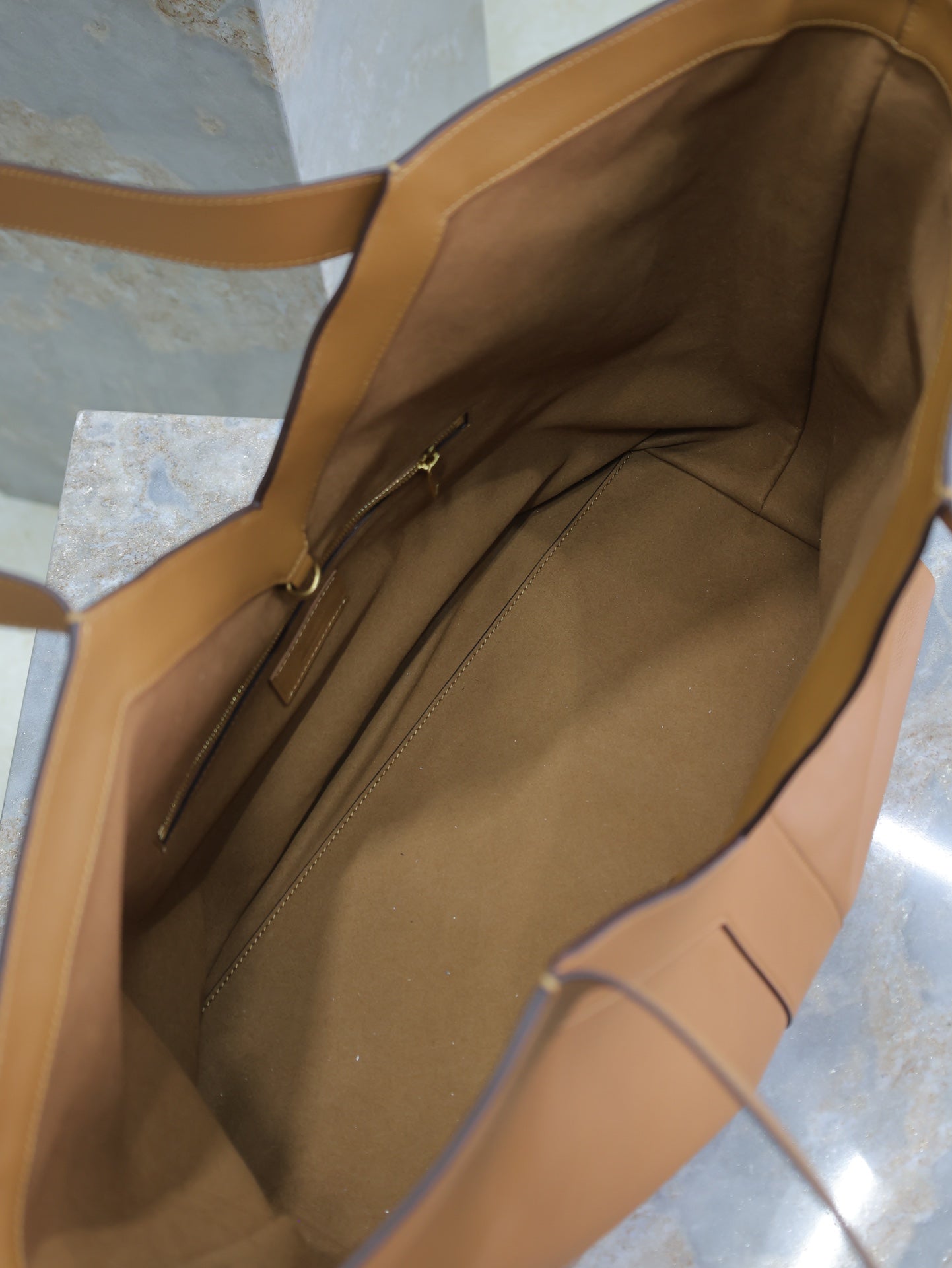 SAINT LAURENT TOTE BAG 50 IN CINNAMON BROWN CALFSKIN