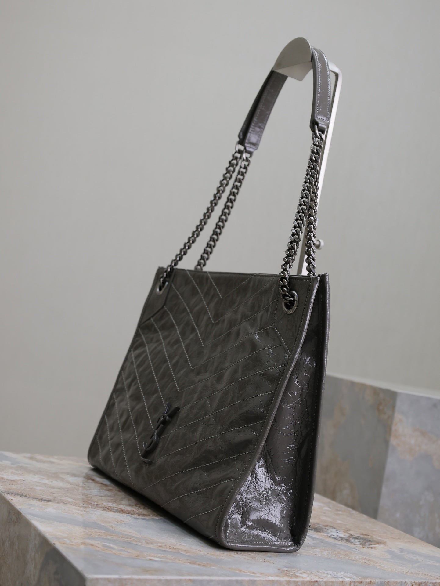SAINT LAURENT NIKI SHOPPING BAG 33 IN GRAY CRUMPLED CALFSKIN
