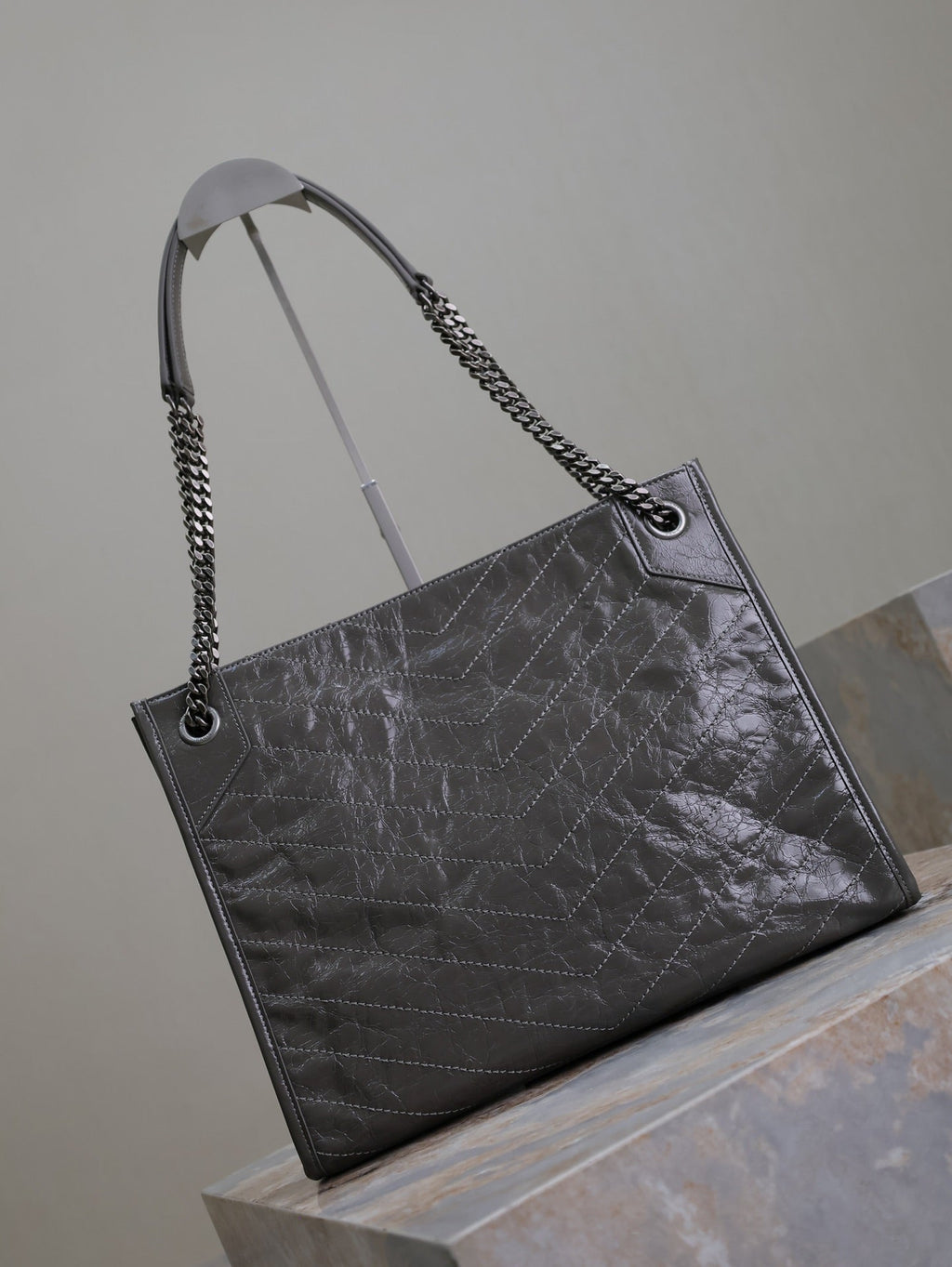 SAINT LAURENT NIKI SHOPPING BAG 33 IN GRAY CRUMPLED CALFSKIN