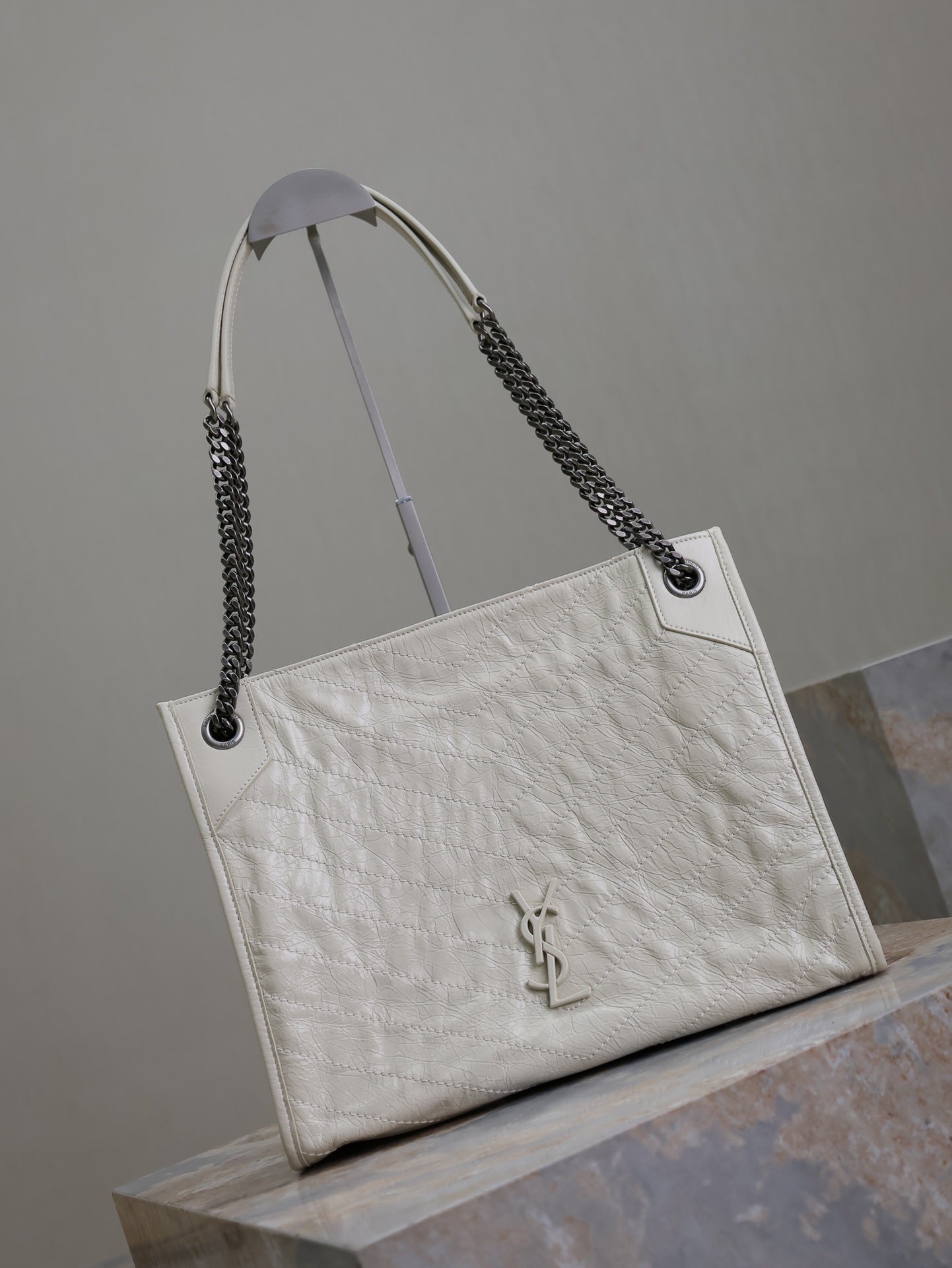SAINT LAURENT NIKI SHOPPING BAG 33 IN WHITE CRUMPLED CALFSKIN