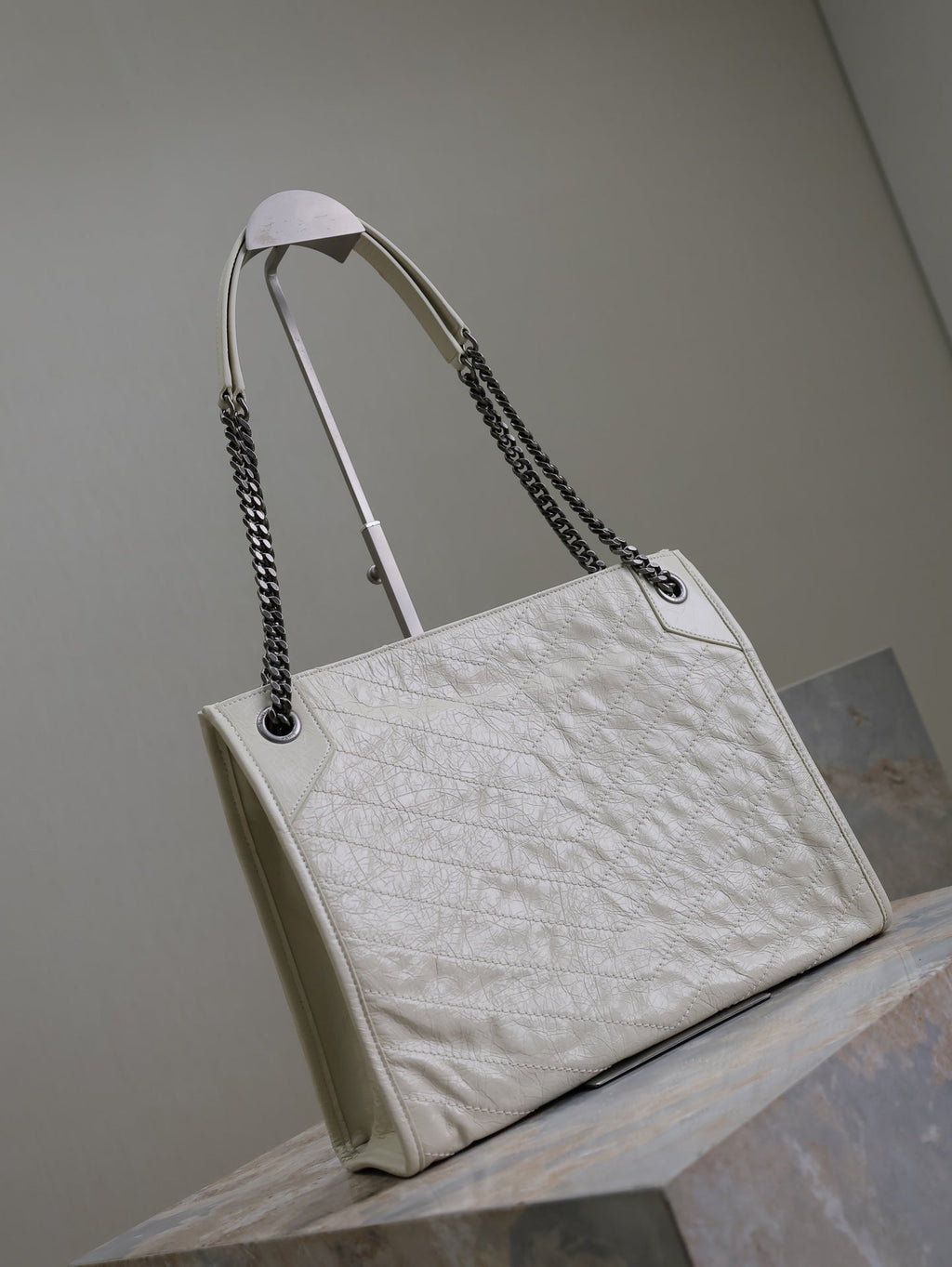 SAINT LAURENT NIKI SHOPPING BAG 33 IN WHITE CRUMPLED CALFSKIN