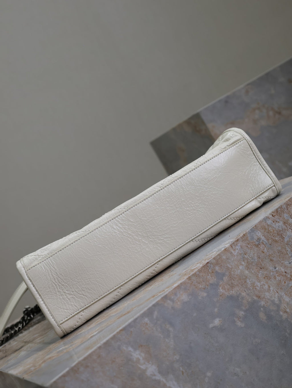 SAINT LAURENT NIKI SHOPPING BAG 33 IN WHITE CRUMPLED CALFSKIN