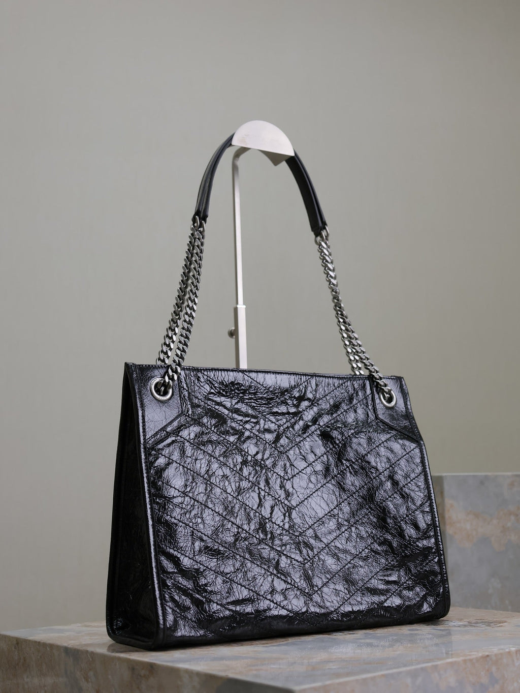 SAINT LAURENT NIKI SHOPPING BAG 33 IN BLACK CRUMPLED CALFSKIN SILVER HARDWARE