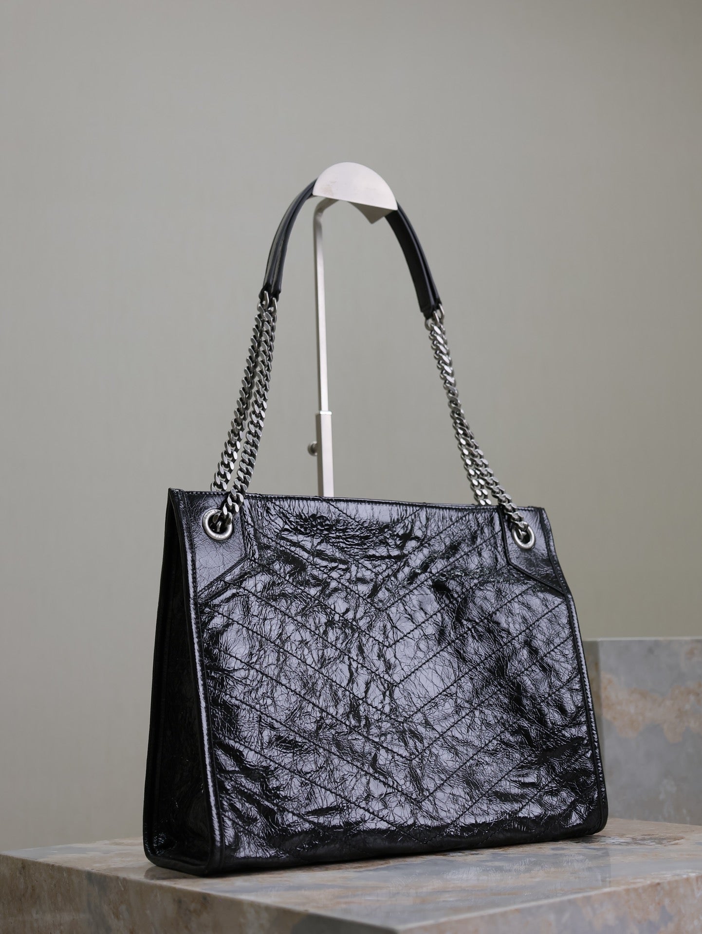 SAINT LAURENT NIKI SHOPPING BAG 33 IN BLACK CRUMPLED CALFSKIN SILVER HARDWARE