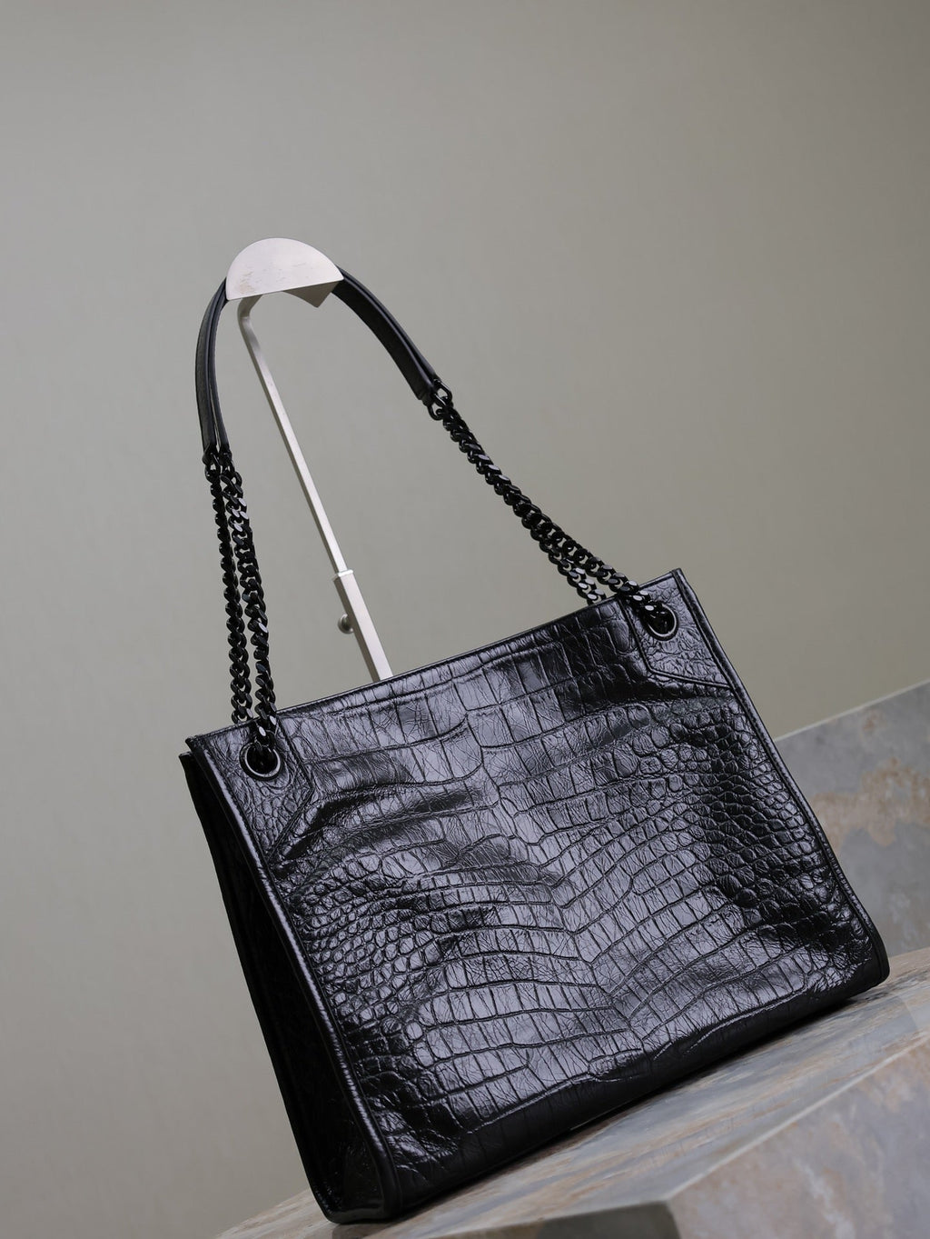 SAINT LAURENT NIKI SHOPPING BAG 33 IN BLACK CROCODILE-EMBOSSED CALFSKIN