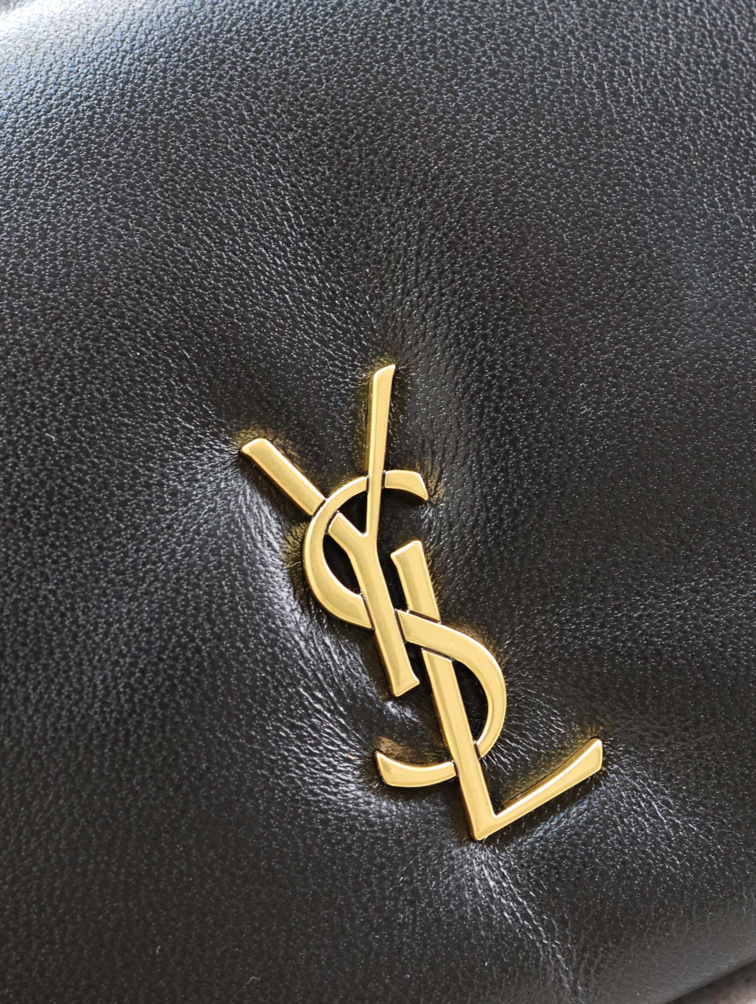 SAINT LAURENT CALYPSO POUCH 24 IN BLACK LAMBSKIN GOLD LOGO