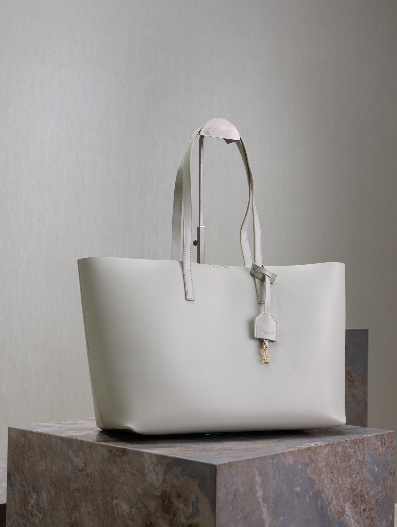 SAINT LAURENT SHOPPING TOTE BAG 38 IN WHITE CALFSKIN