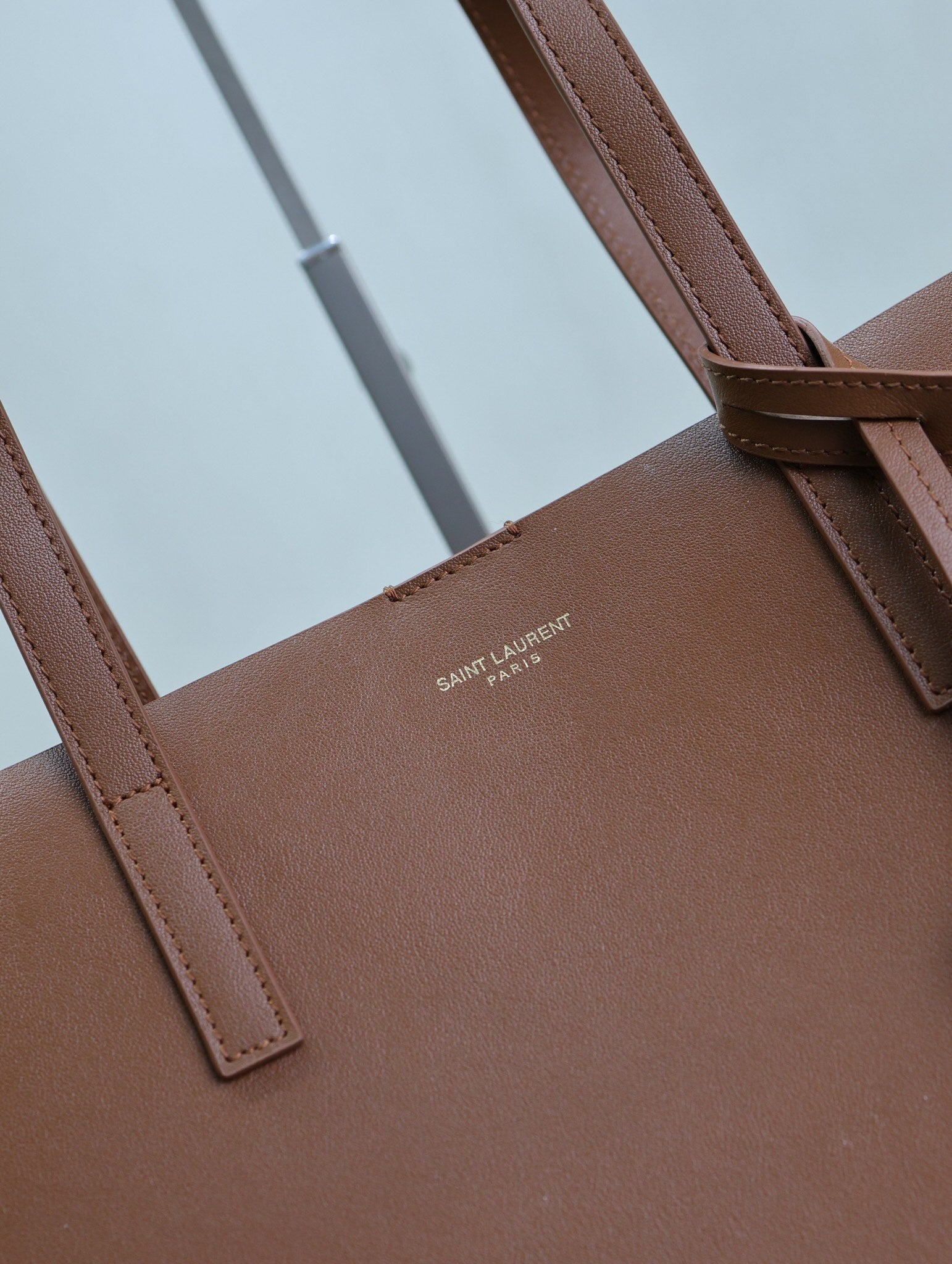SAINT LAURENT SHOPPING TOTE BAG 38 IN RED BROWN CALFSKIN