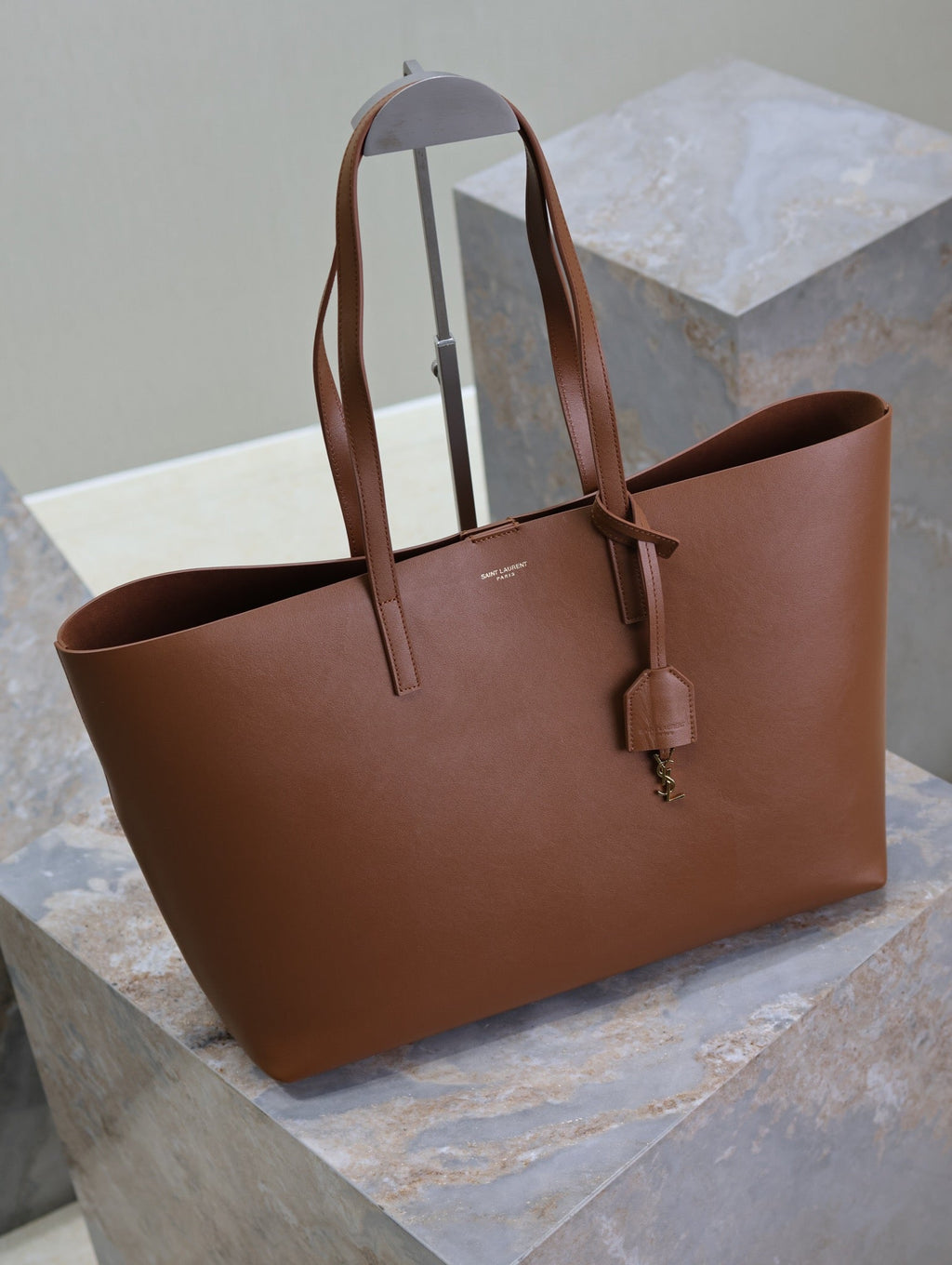 SAINT LAURENT SHOPPING TOTE BAG 38 IN RED BROWN CALFSKIN