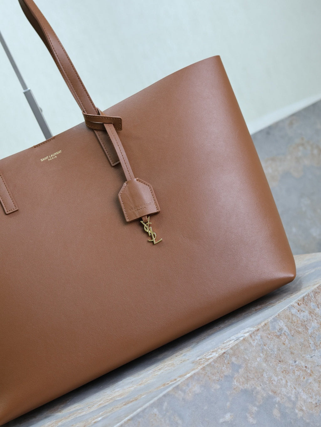 SAINT LAURENT SHOPPING TOTE BAG 38 IN RED BROWN CALFSKIN