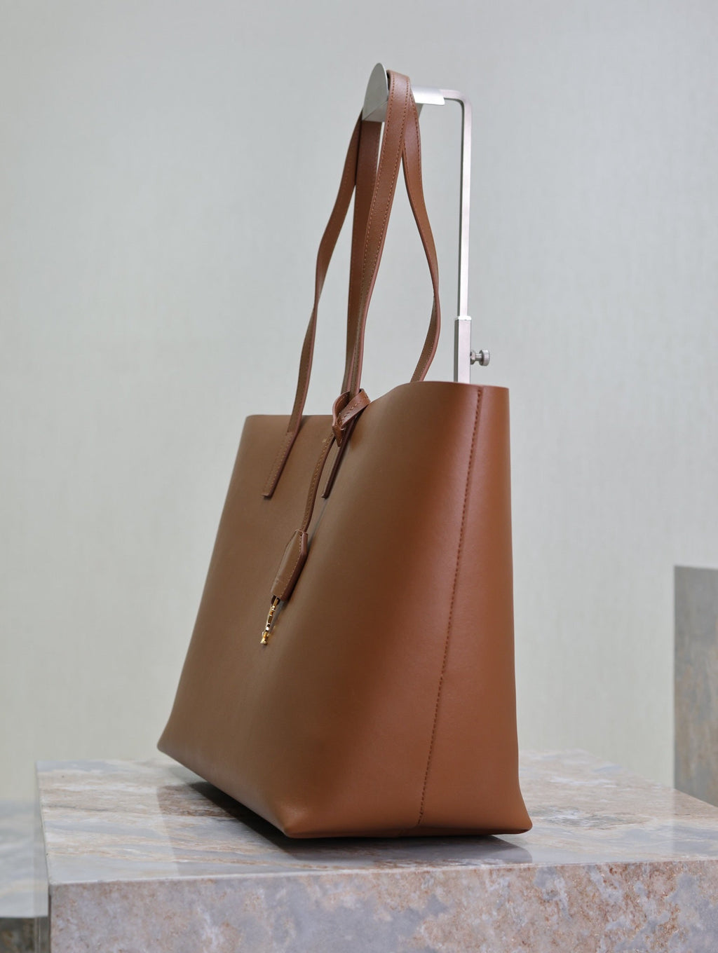 SAINT LAURENT SHOPPING TOTE BAG 38 IN RED BROWN CALFSKIN