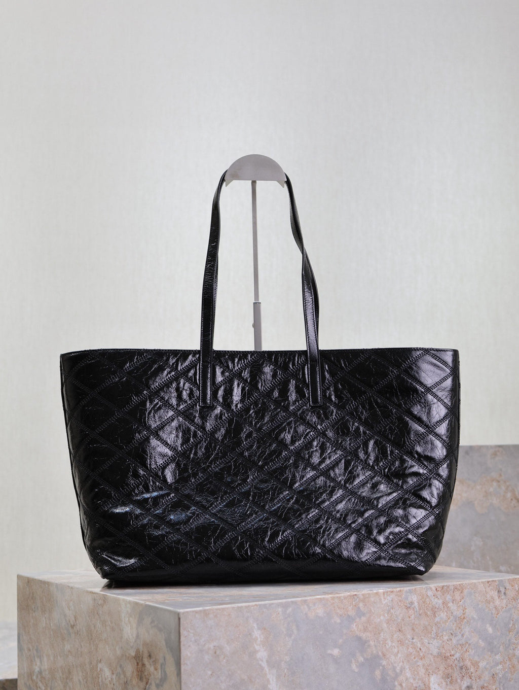 SAINT LAURENT SHOPPING TOTE BAG 38 IN BLACK CRUMPLED CALFSKIN