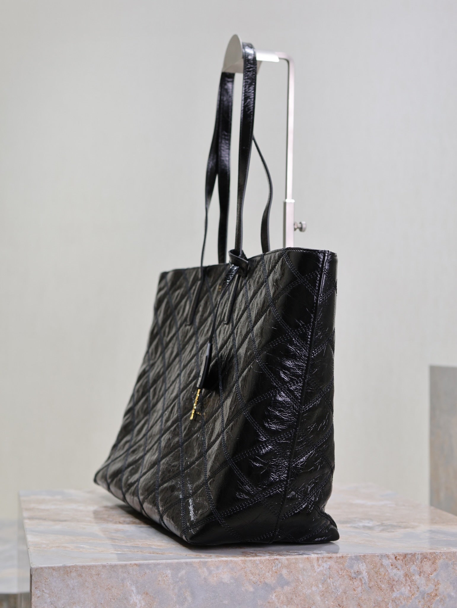 SAINT LAURENT SHOPPING TOTE BAG 38 IN BLACK CRUMPLED CALFSKIN