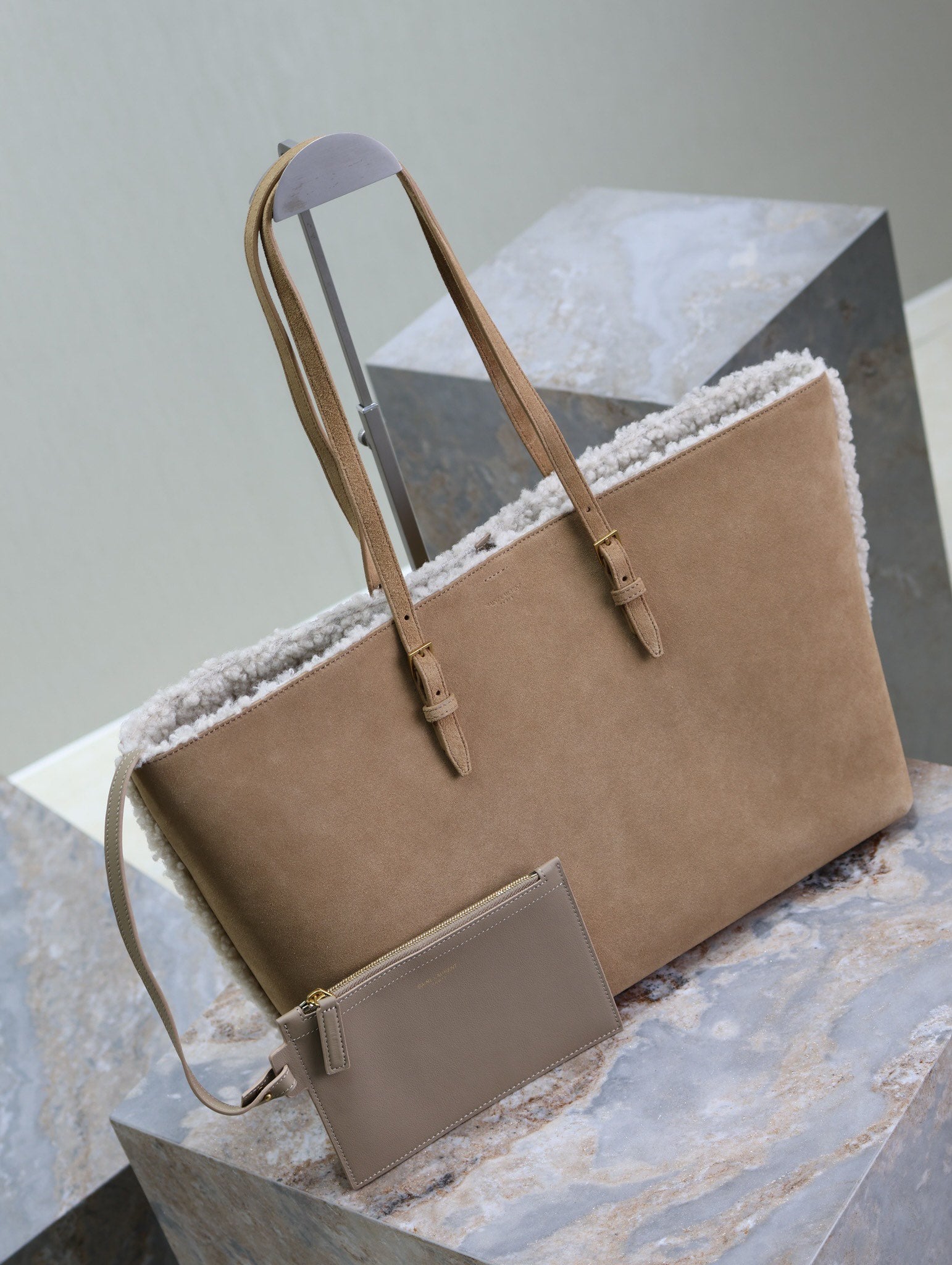 SAINT LAURENT SHOPPING TOTE BAG 38 IN TAN BROWN SUEDE AND WHITE SHEARLING TRIM