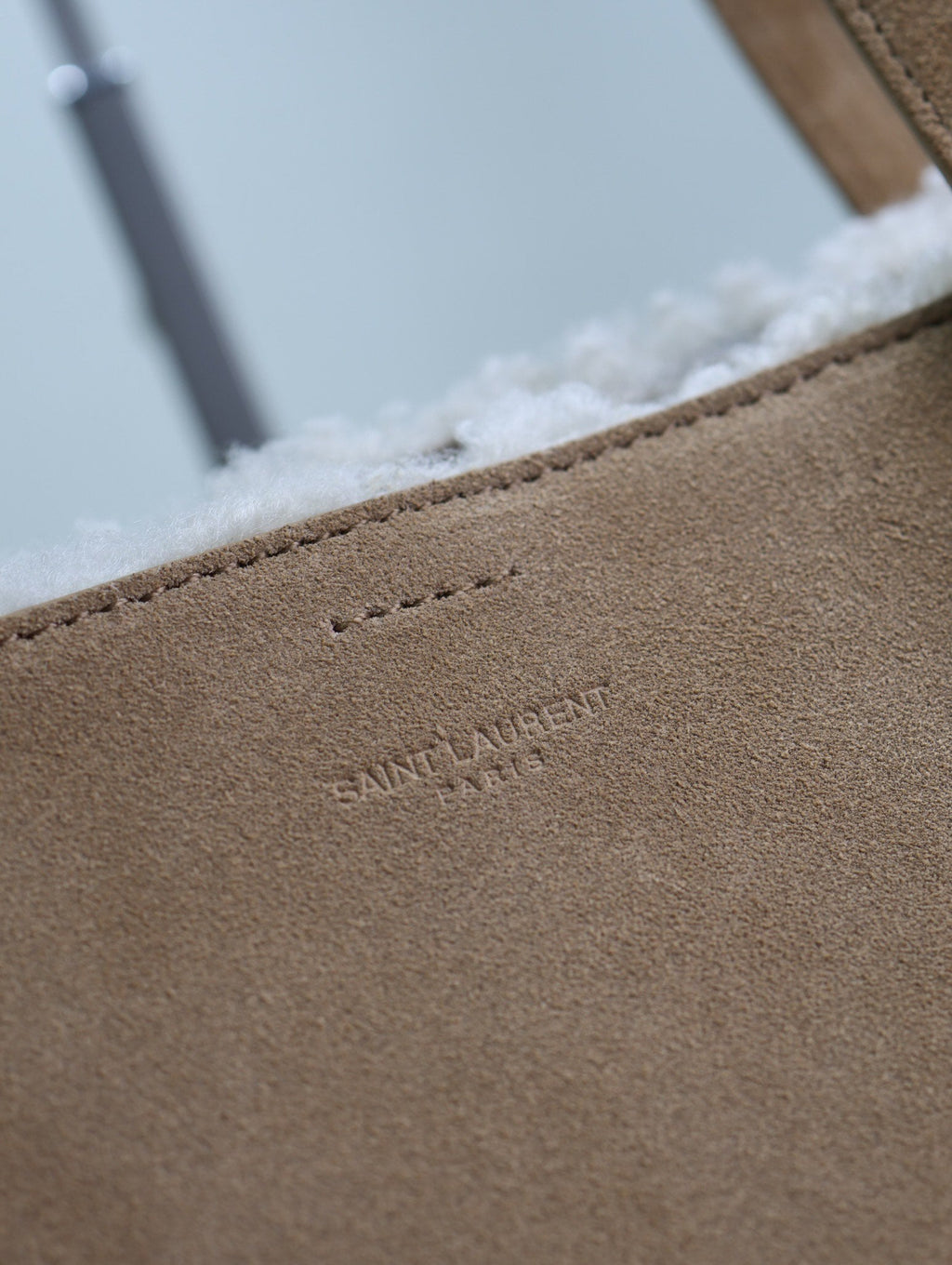 SAINT LAURENT SHOPPING TOTE BAG 38 IN TAN BROWN SUEDE AND WHITE SHEARLING TRIM