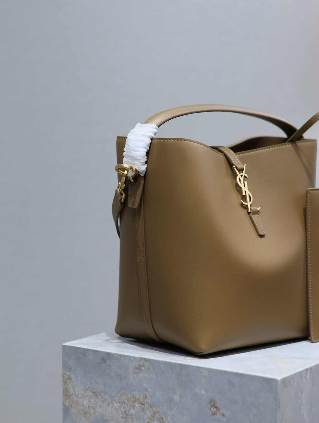 SAINT LAURENT YSL 25S LE 5 À 7 BAG 26 IN BROWN CALFSKIN GOLD HARDWRE
