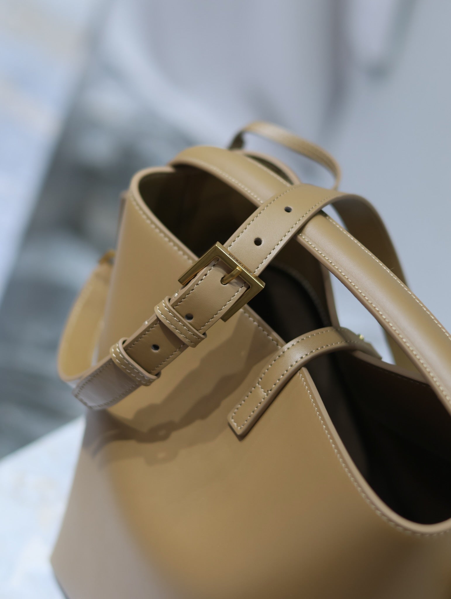 SAINT LAURENT YSL 25S LE 5 À 7 BAG 26 IN BROWN CALFSKIN GOLD HARDWRE
