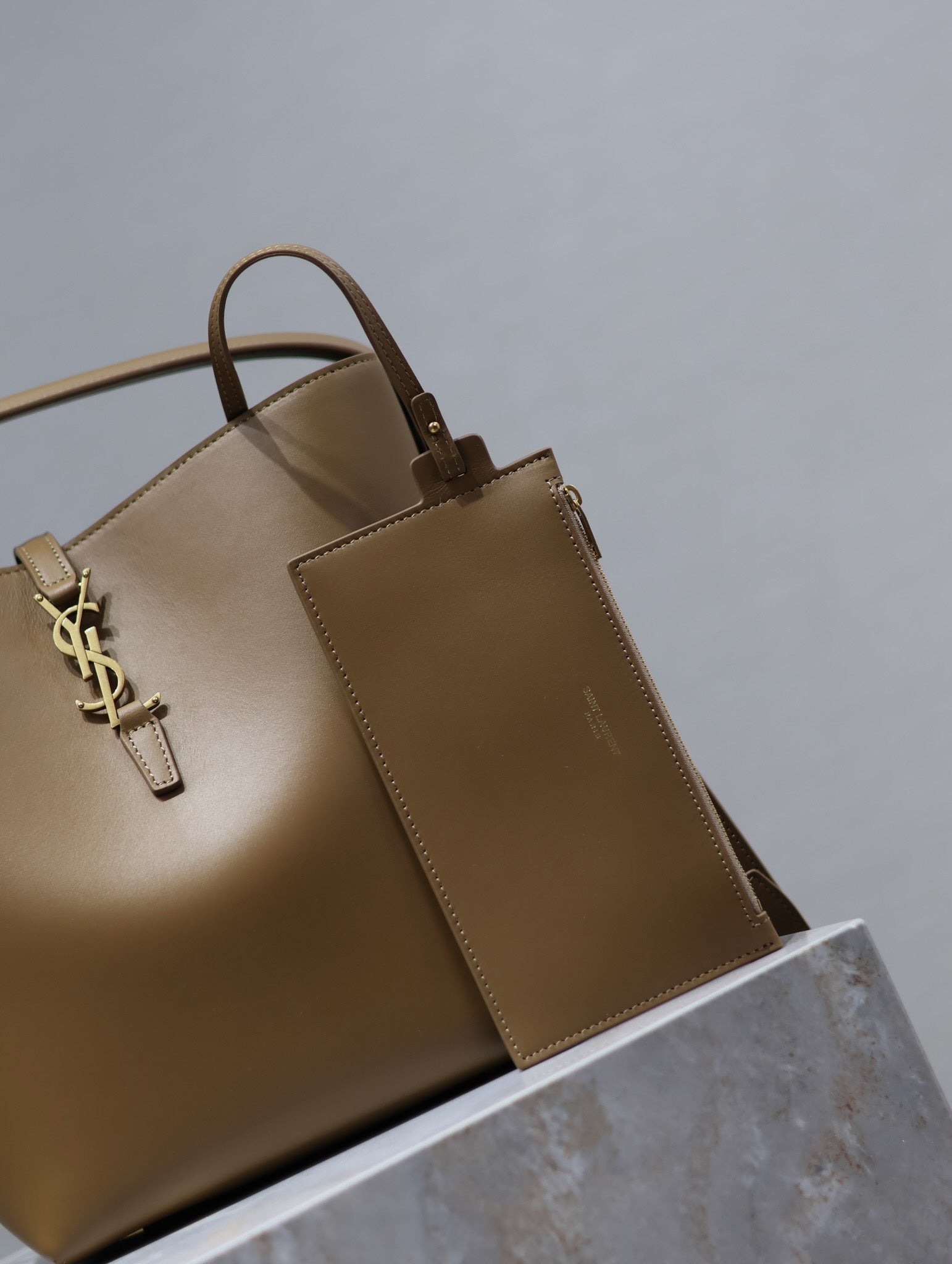 SAINT LAURENT YSL 25S LE 5 À 7 BAG 26 IN BROWN CALFSKIN GOLD HARDWARE