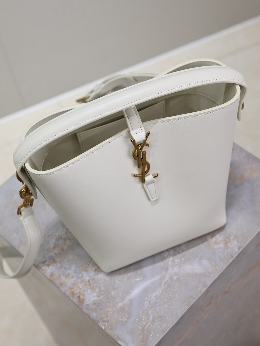 SAINT LAURENT YSL 25S LE 37 BAG 20 IN DUSTY GRAY CALFSKIN GOLD HARDWRE