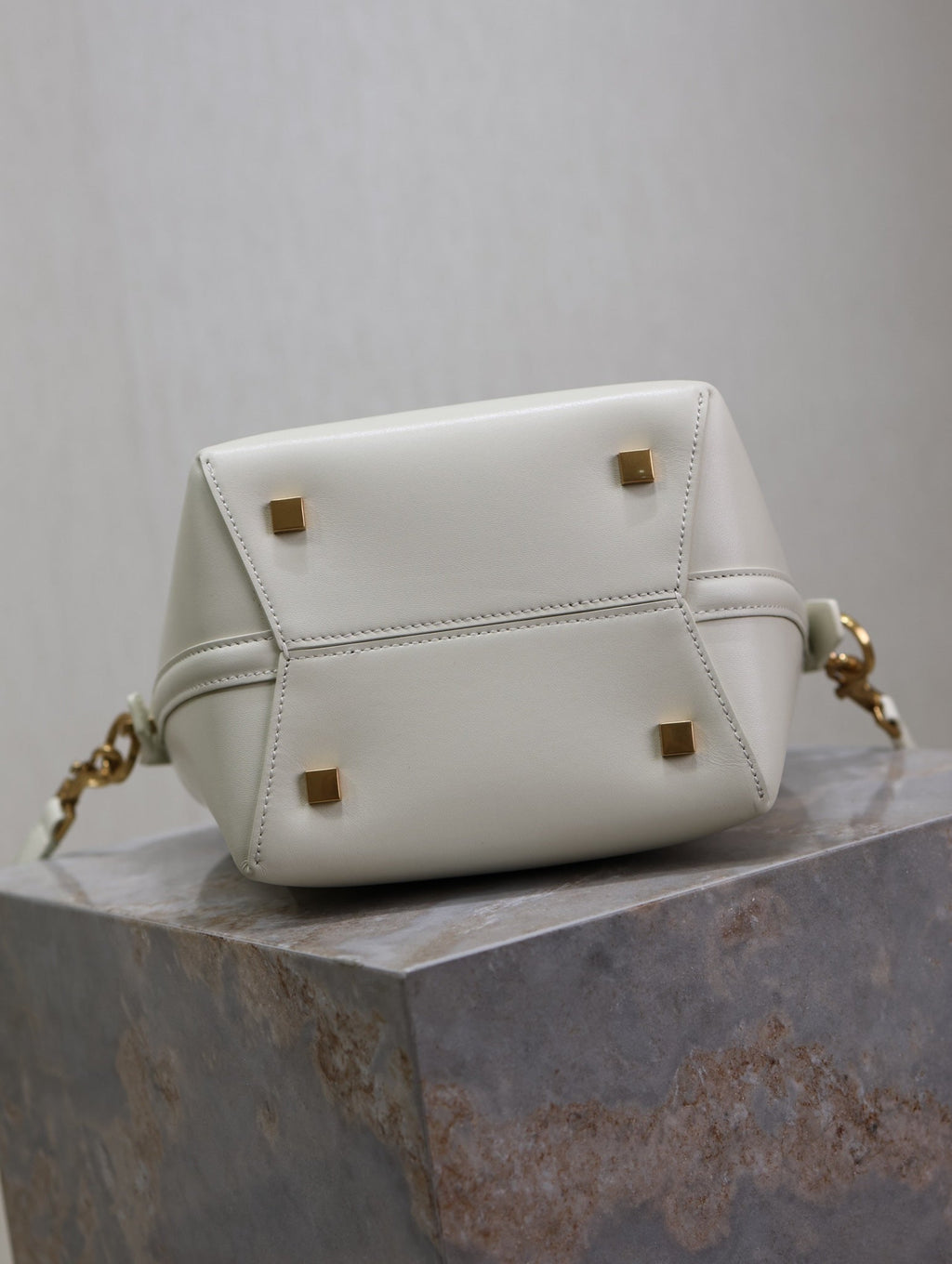 SAINT LAURENT YSL 25S LE 37 BAG 20 IN DUSTY GRAY CALFSKIN GOLD HARDWRE