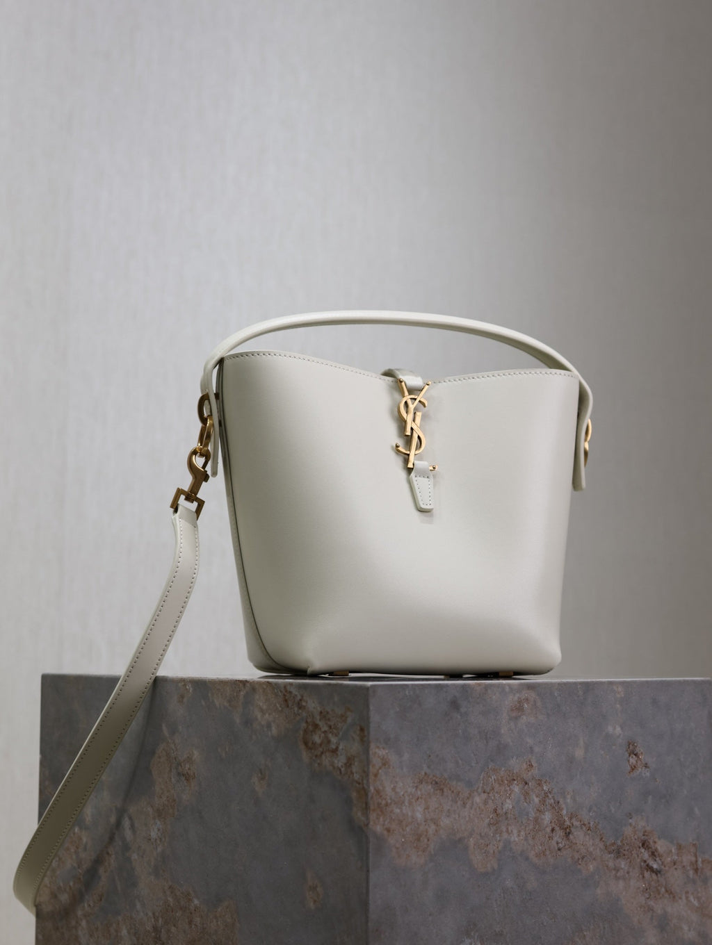 SAINT LAURENT YSL 25S LE 37 BAG 20 IN DUSTY GRAY CALFSKIN GOLD HARDWRE