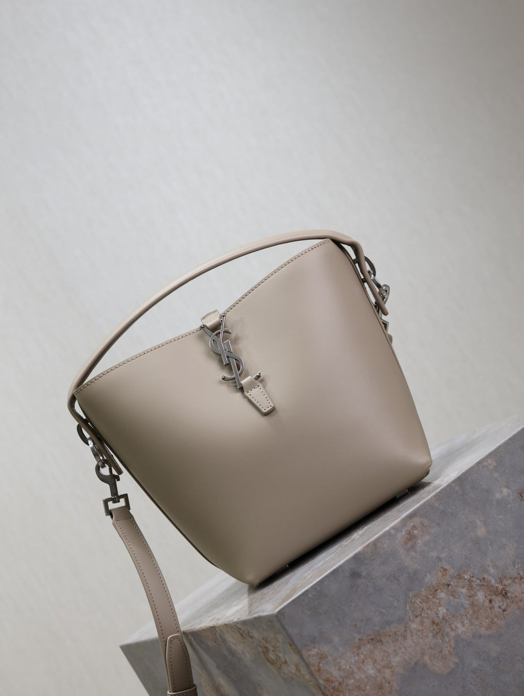 SAINT LAURENT YSL 25S LE 37 BAG 20 IN DUSTY GRAY CALFSKIN SILVER HARDWARE