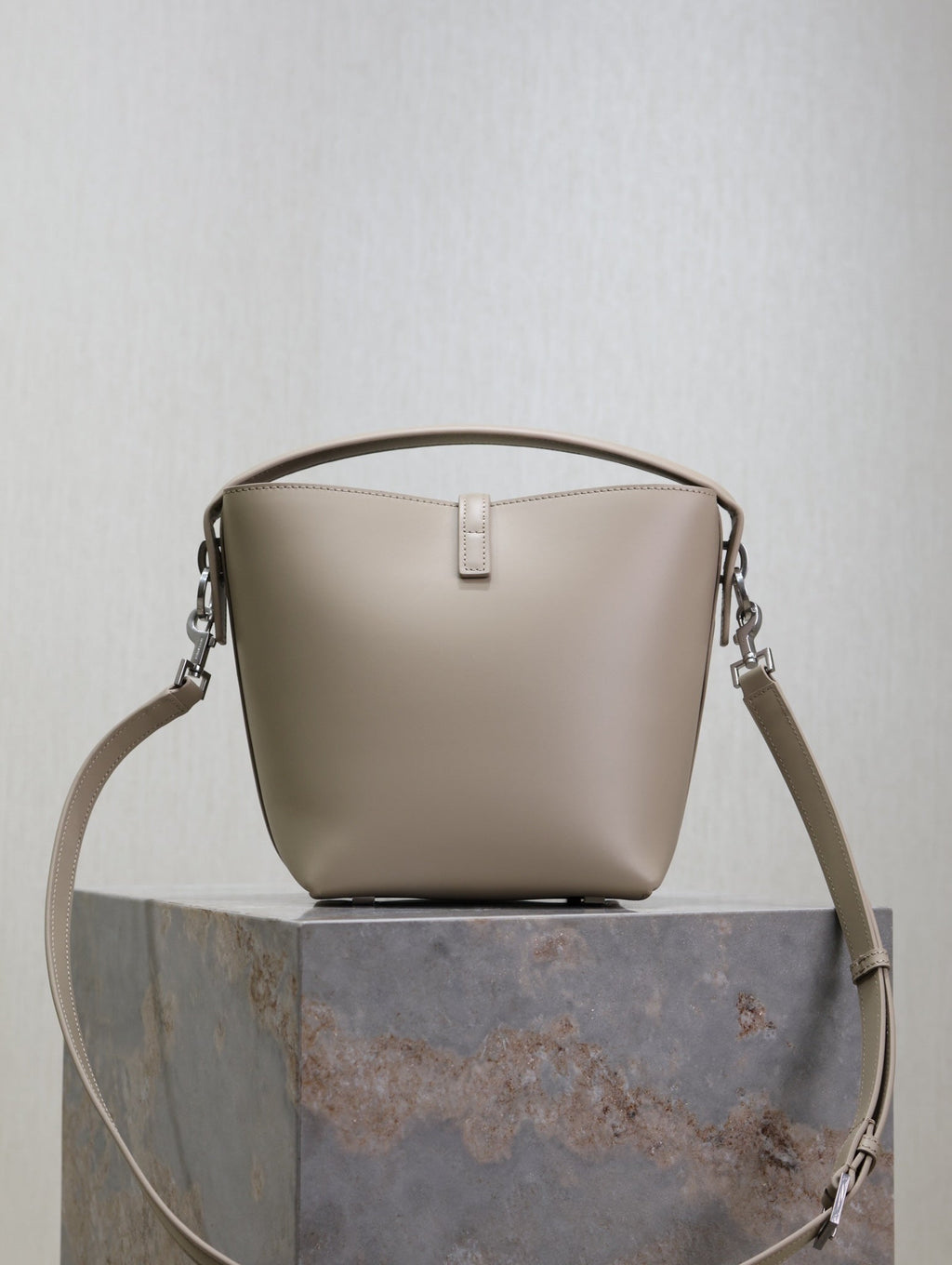 SAINT LAURENT YSL 25S LE 37 BAG 20 IN DUSTY GRAY CALFSKIN SILVER HARDWARE