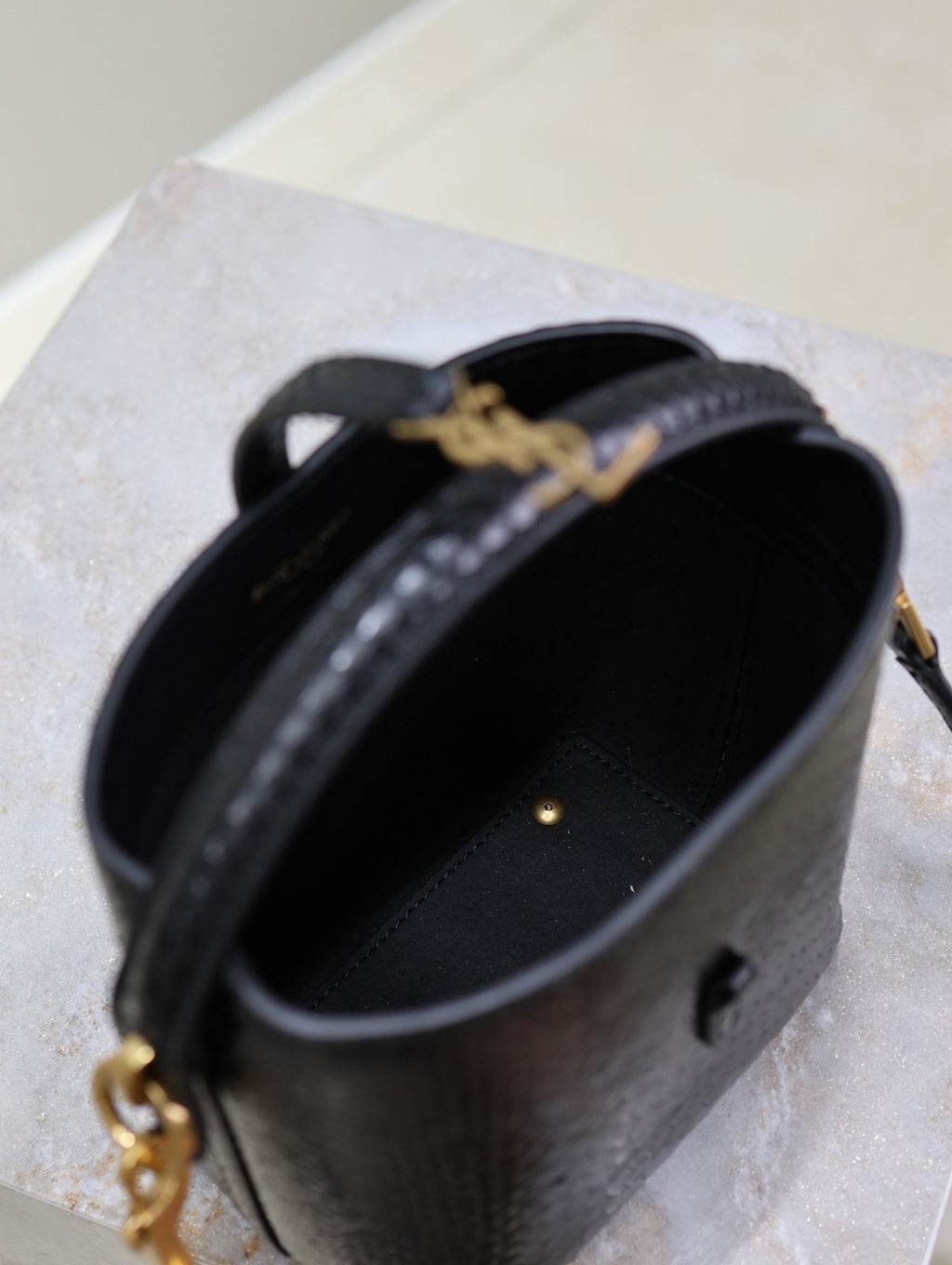 SAINT LAURENT YSL 25S LE 37 BUCKET 15 IN BLACK SNAKE EMBOSSED CALFSKIN GOLD HARDWRE