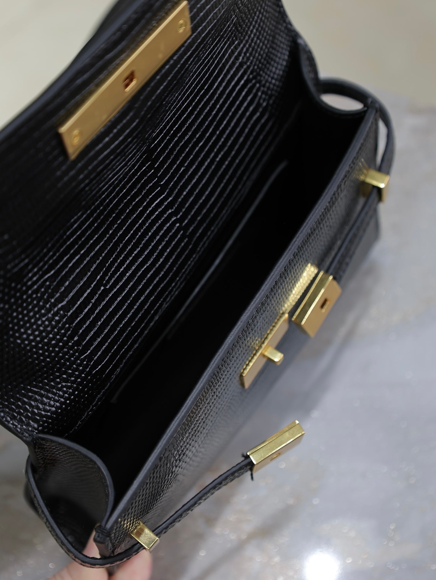 SAINT LAURENT YSL 25S MINI MANHATTAN 19 IN BLACK SHINY CROCODILE CALFSKIN GOLD HARDWRE