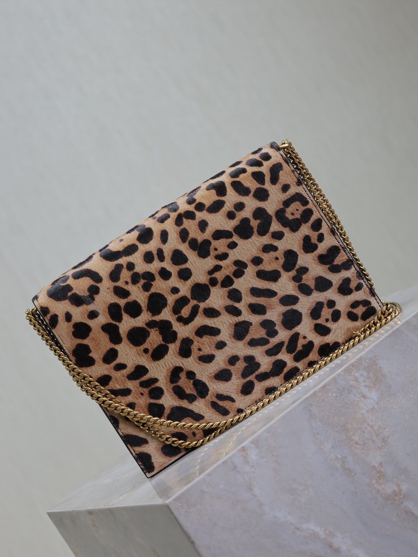 SAINT LAURENT CASSANDRA CHAIN BAG 22 IN LEOPARD PRINT CALFSKIN GOLD HARDWARE