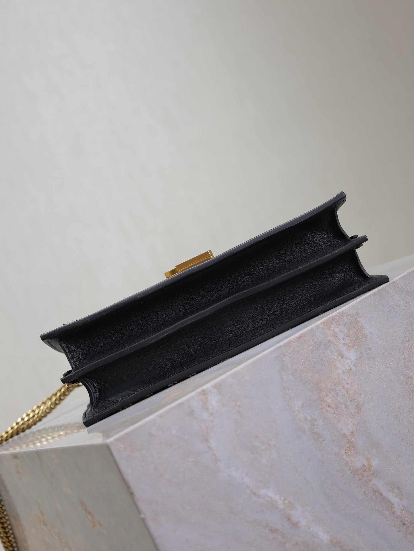 SAINT LAURENT CASSANDRA CHAIN BAG 22 IN LEOPARD PRINT CALFSKIN GOLD HARDWARE
