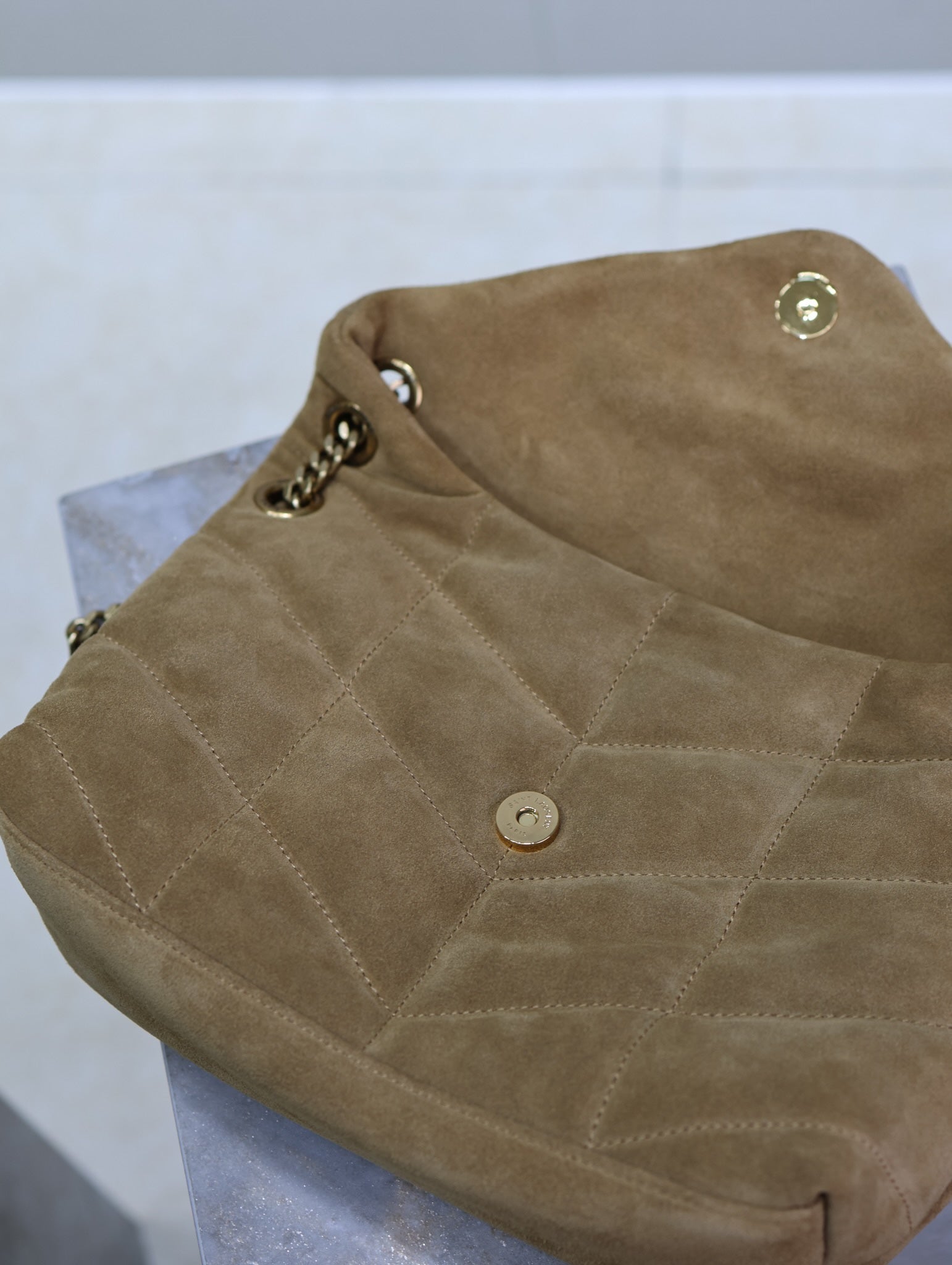 SAINT LAURENT YSL 25S LOULOU PUFFER MM 29 IN TAN BROWN SUEDE GOLD HARDWRE