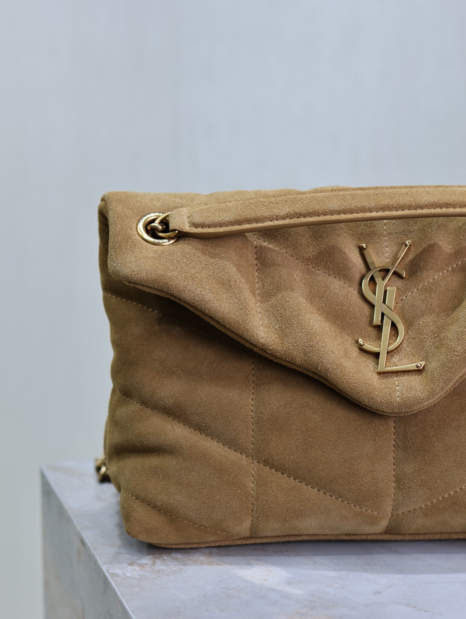 SAINT LAURENT YSL 25S LOULOU PUFFER MM 29 IN TAN BROWN SUEDE GOLD HARDWRE