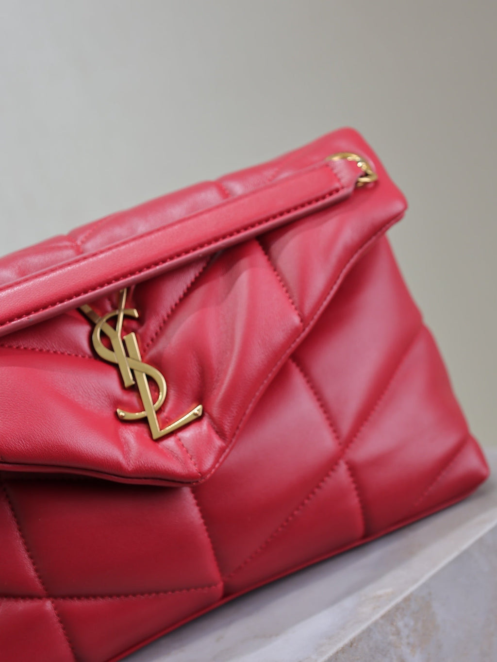 SAINT LAURENT PUFFER SMALL 29 IN RED LAMBSKIN GOLD HARDWARE