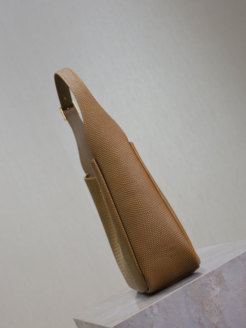 SAINT LAURENT LE 5 À 7 SMALL SUPPLE 23 IN CIDER BROWN LIZARD-EMBOSSED CALFSKIN