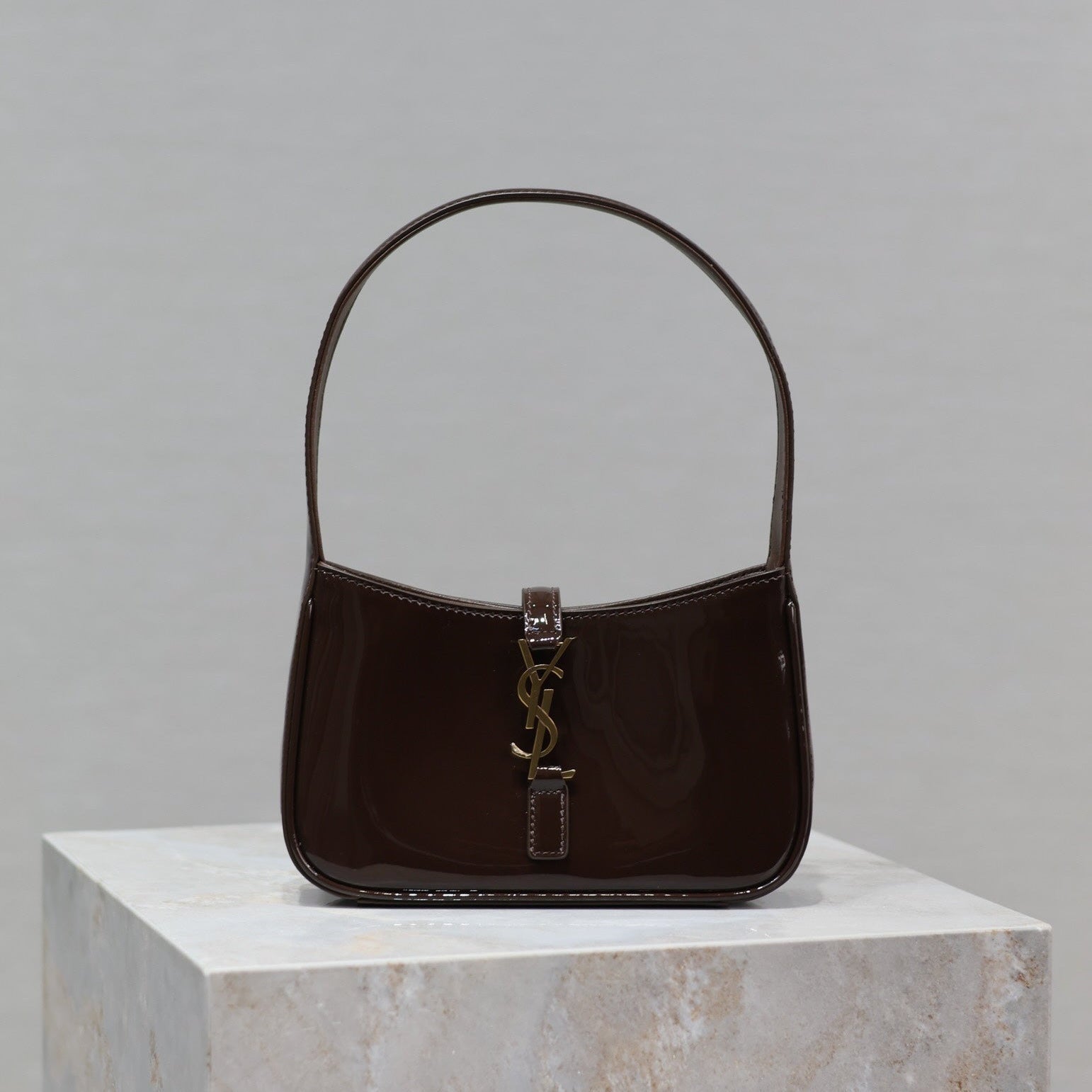 SAINT LAURENT LE 5 À 7 MINI BAG 19 IN CHOCOLATE PATENT CALFSKIN GOLD LOGO