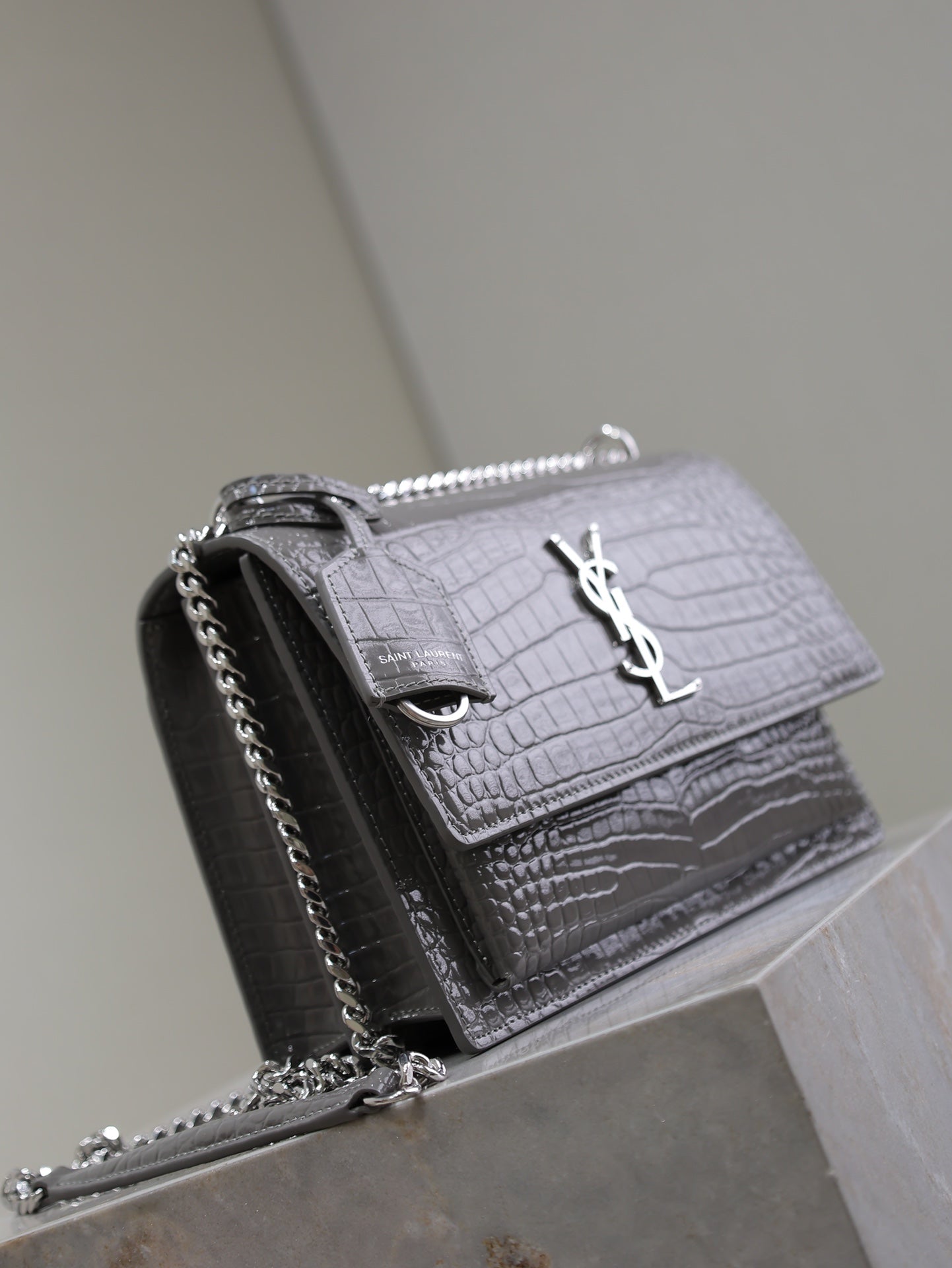 SAINT LAURENT YSL 25S SUNSET MEDIUM 22 IN DARK GRAY CROCODILE-EMBOSSED SHINY CALFSKIN SILVER HARDWRE