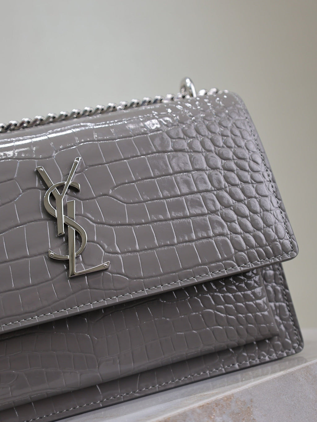 SAINT LAURENT YSL 25S SUNSET MEDIUM 22 IN DARK GRAY CROCODILE-EMBOSSED SHINY CALFSKIN SILVER HARDWARE