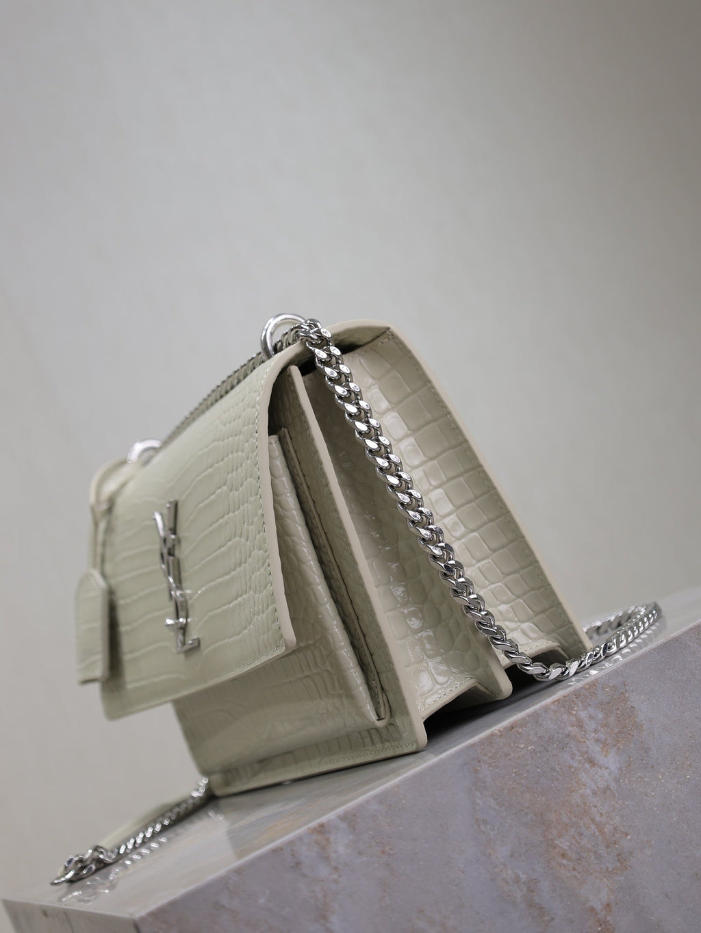 SAINT LAURENT YSL 25S SUNSET MEDIUM 22 IN IVORY CROCODILE-EMBOSSED SHINY CALFSKIN SILVER HARDWRE