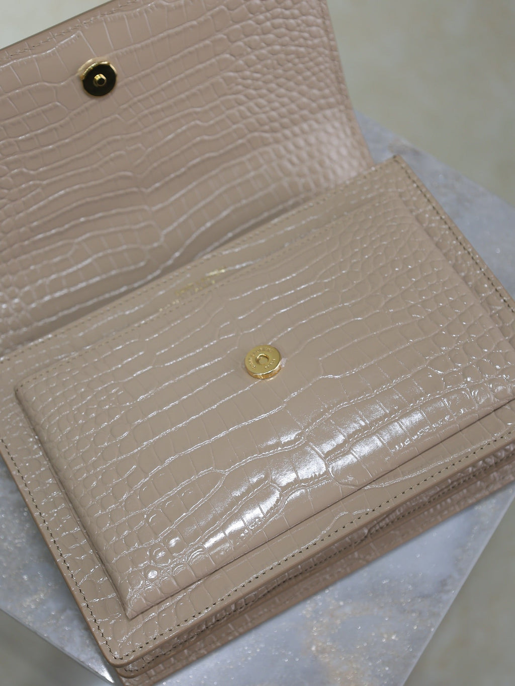 SAINT LAURENT YSL 25S SUNSET MEDIUM 22 IN NUDE CROCODILE-EMBOSSED SHINY CALFSKIN GOLD HARDWRE