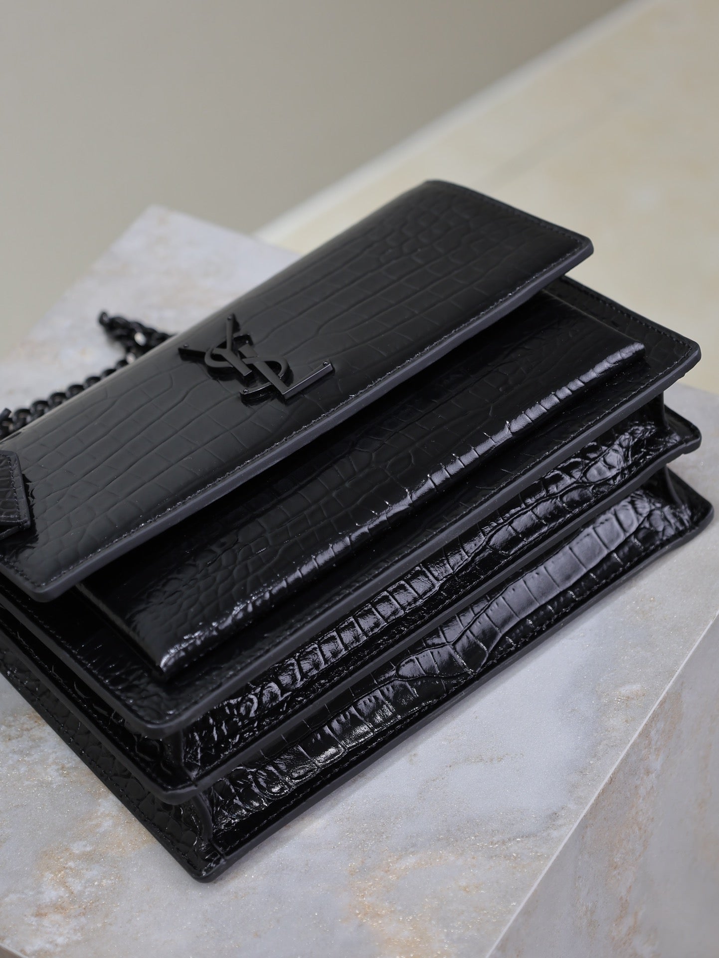 SAINT LAURENT YSL 25S SUNSET MEDIUM 22 IN BLACK CROCODILE-EMBOSSED SHINY CALFSKIN BLACK HARDWRE