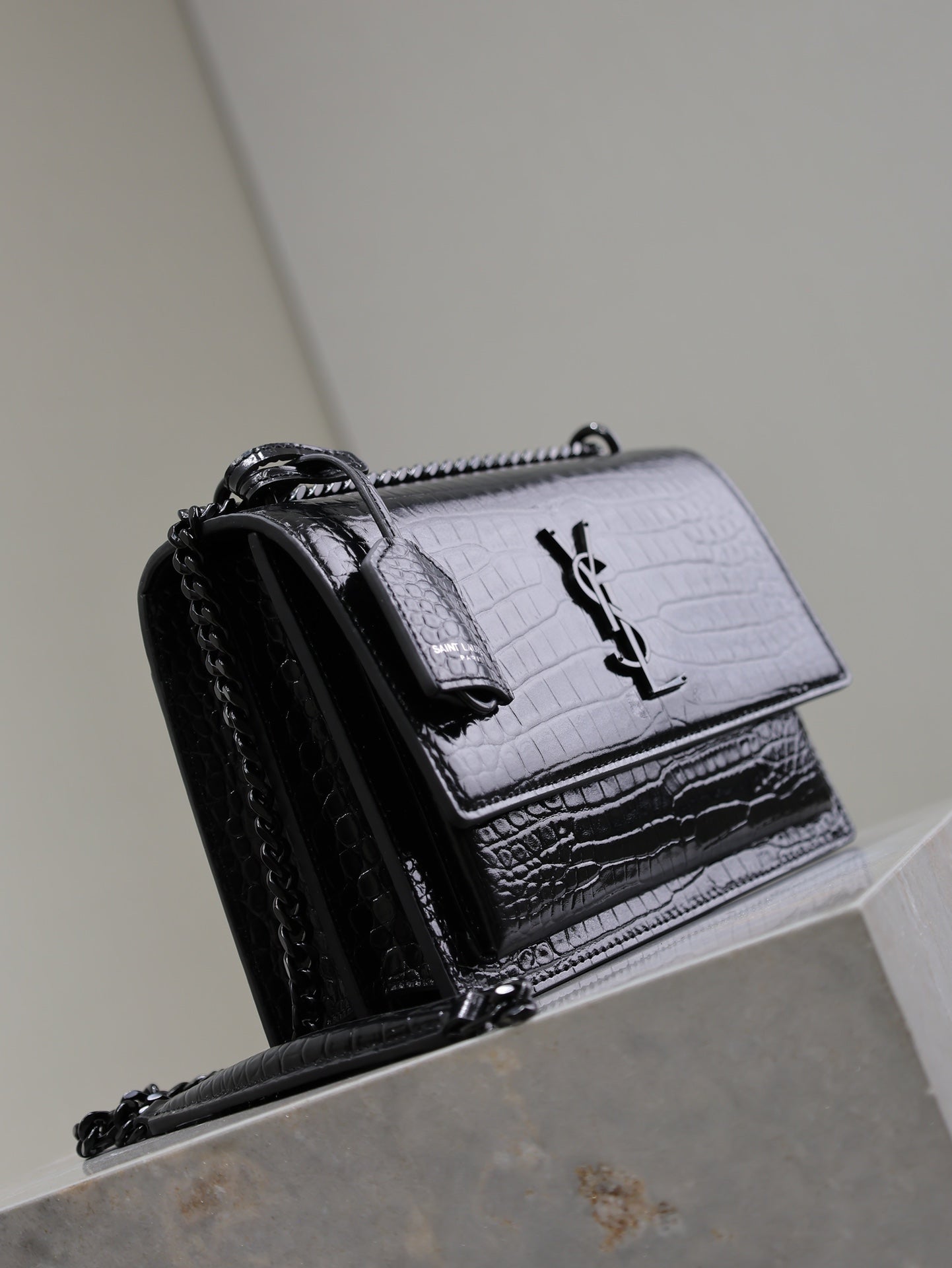 SAINT LAURENT YSL 25S SUNSET MEDIUM 22 IN BLACK CROCODILE-EMBOSSED SHINY CALFSKIN BLACK HARDWARE