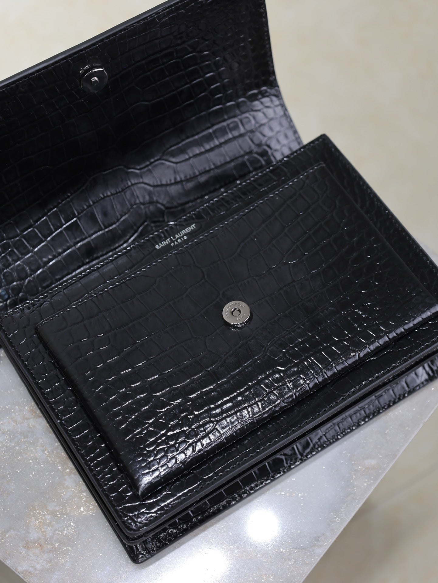 SAINT LAURENT YSL 25S SUNSET MEDIUM 22 IN BLACK CROCODILE-EMBOSSED SHINY CALFSKIN BLACK HARDWARE