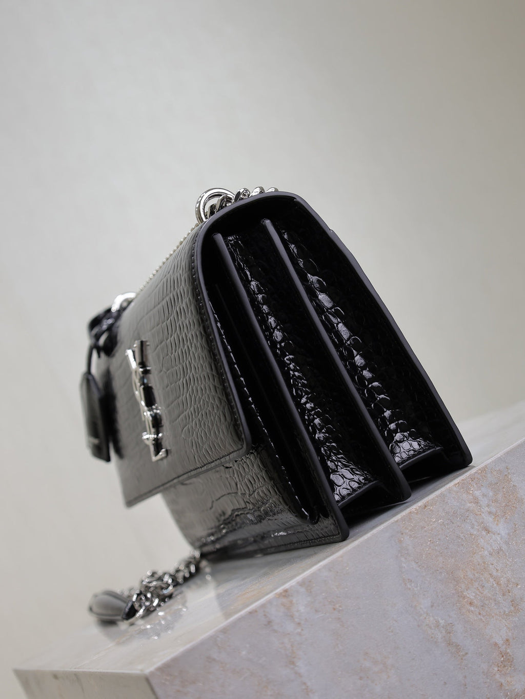 SAINT LAURENT YSL 25S SUNSET MEDIUM 22 IN BLACK CROCODILE-EMBOSSED SHINY CALFSKIN SILVER HARDWARE