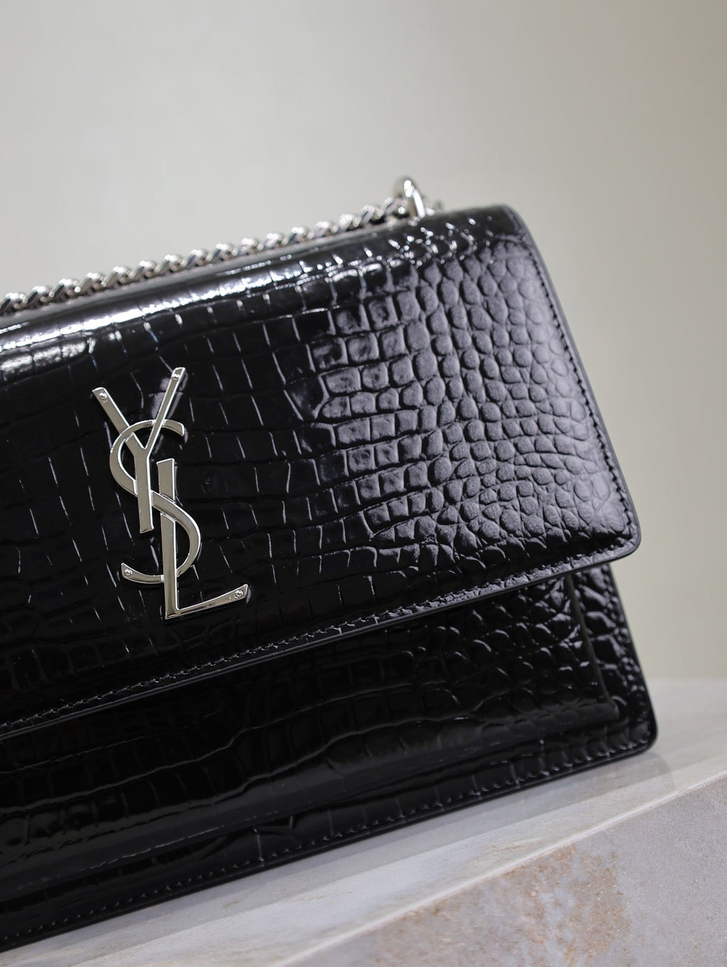 SAINT LAURENT YSL 25S SUNSET MEDIUM 22 IN BLACK CROCODILE-EMBOSSED SHINY CALFSKIN SILVER HARDWRE