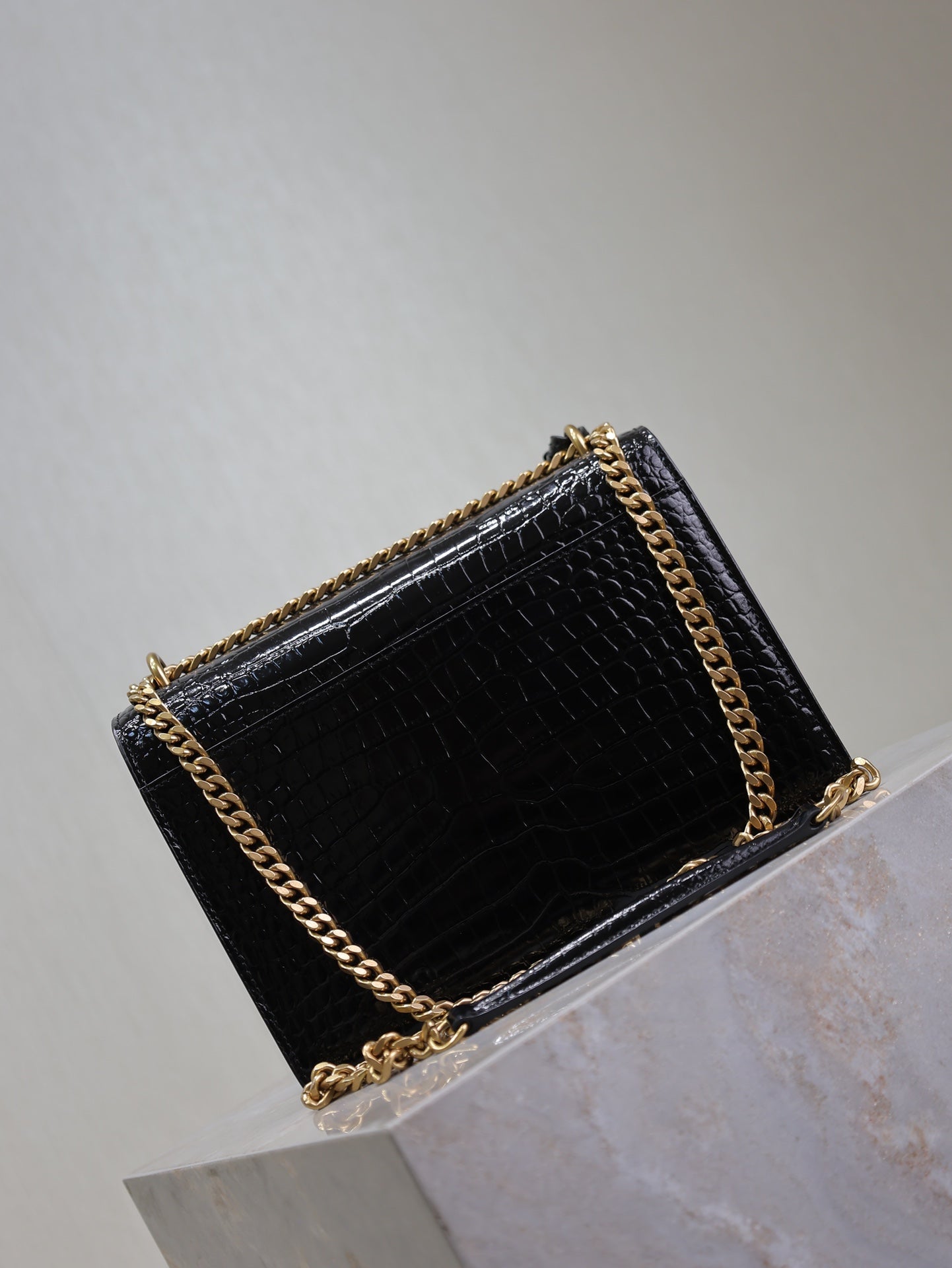 SAINT LAURENT YSL 25S SUNSET MEDIUM 22 IN BLACK CROCODILE-EMBOSSED SHINY CALFSKIN GOLD HARDWARE