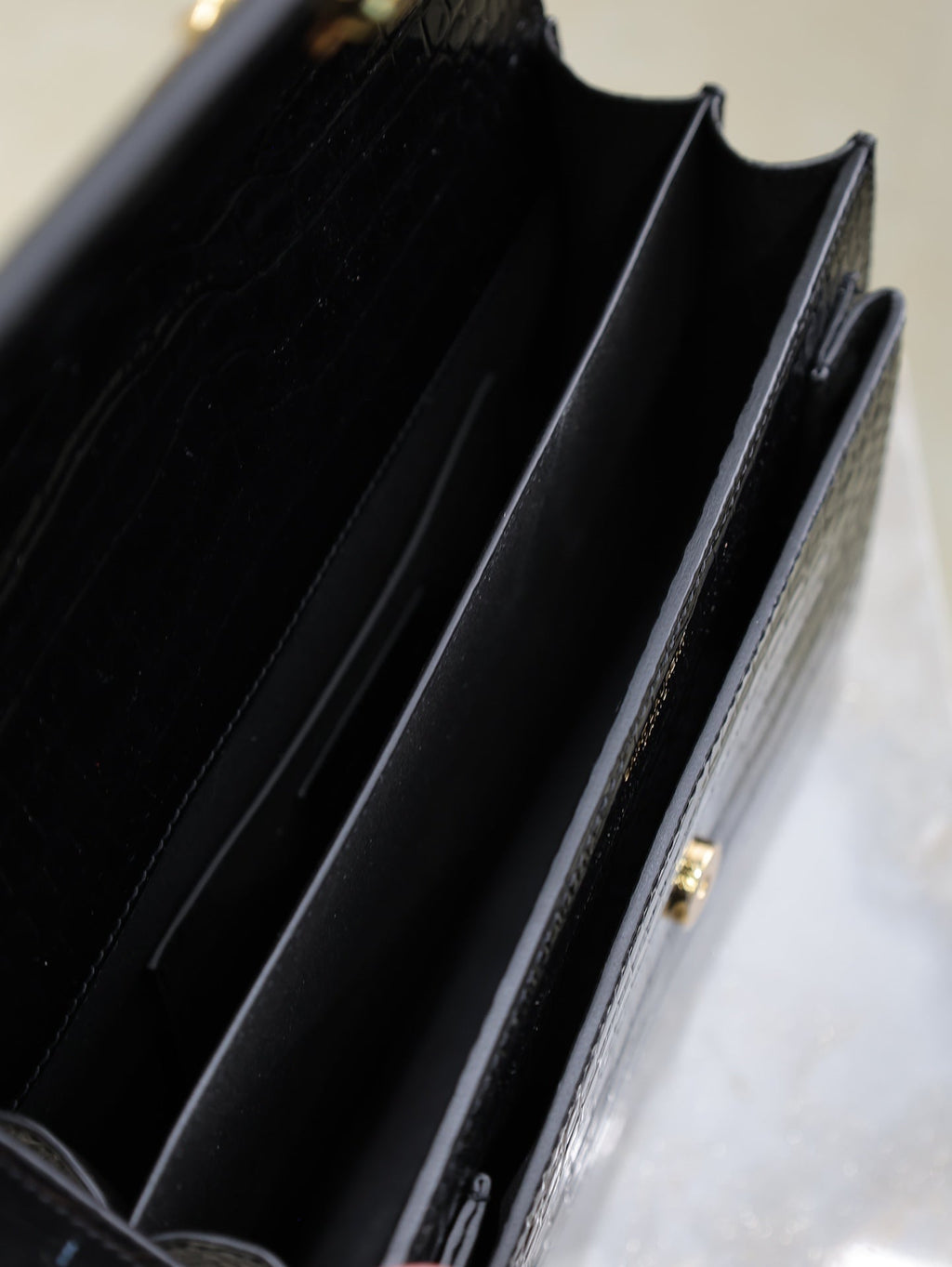 SAINT LAURENT YSL 25S SUNSET MEDIUM 22 IN BLACK CROCODILE-EMBOSSED SHINY CALFSKIN GOLD HARDWRE