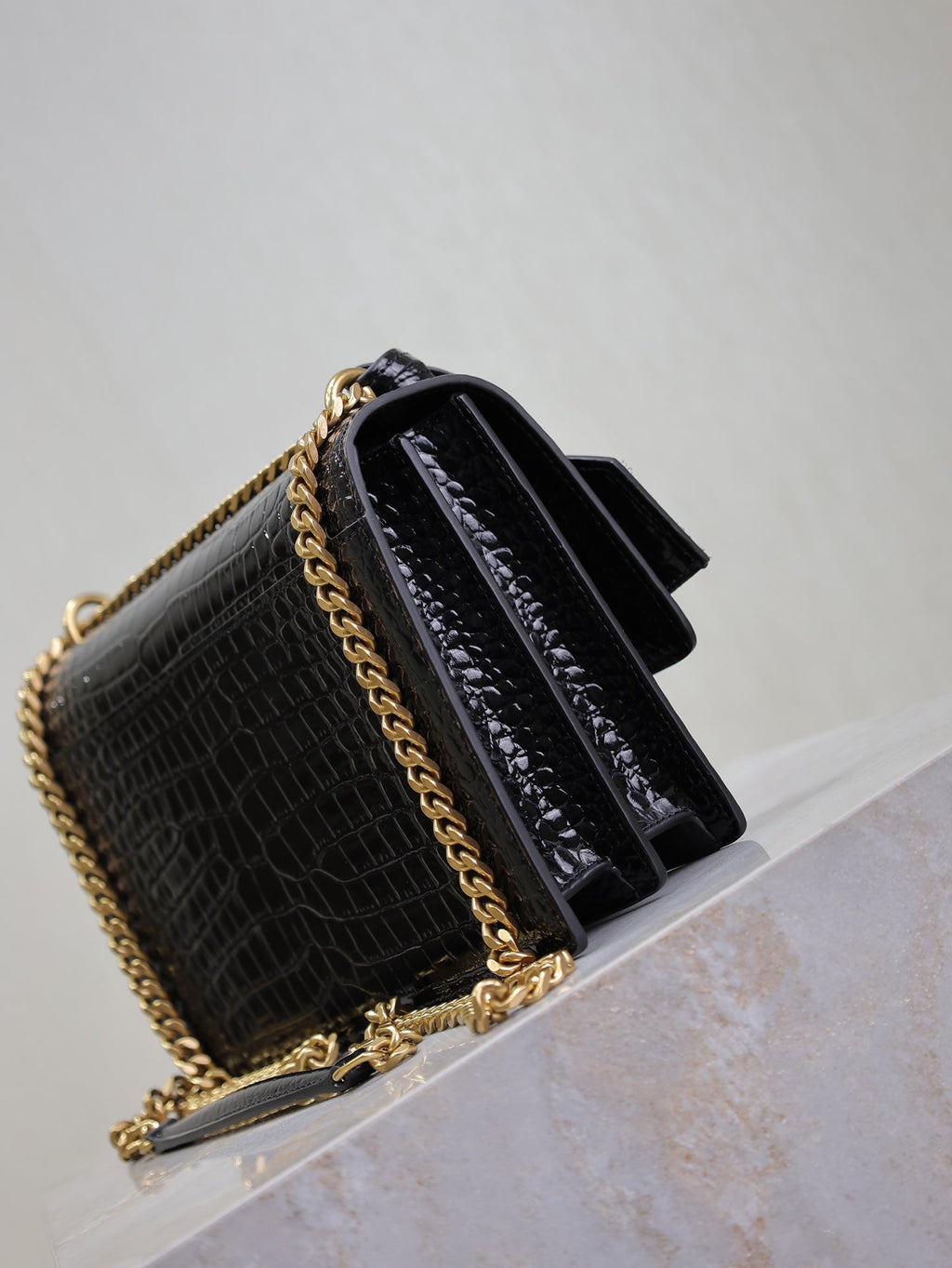 SAINT LAURENT YSL 25S SUNSET MEDIUM 22 IN BLACK CROCODILE-EMBOSSED SHINY CALFSKIN GOLD HARDWRE